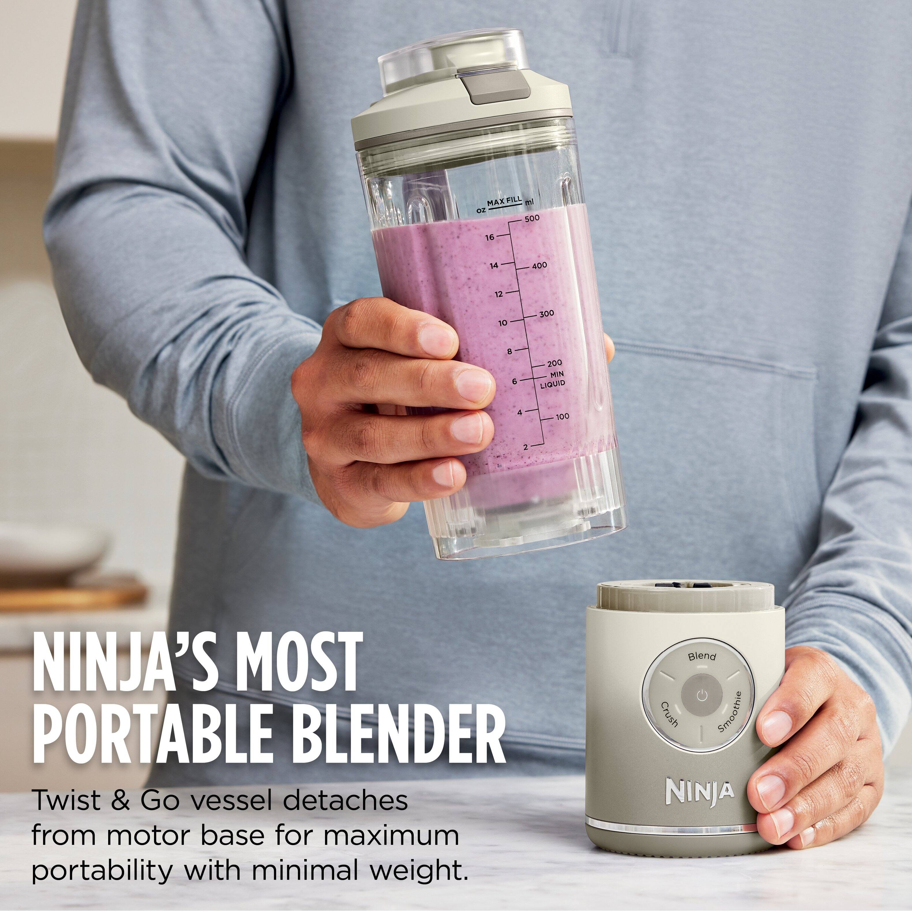 MAX FILL - 500 15 14 4D0 12 to 300 4 & 200 ML LIGUIO a 100 : NINJA'S MOST PORTABLE BLENDER Twist & Go vessel detaches from motor base for maximum portability with minimal weight. Bieng Crush Smoothie NINJA