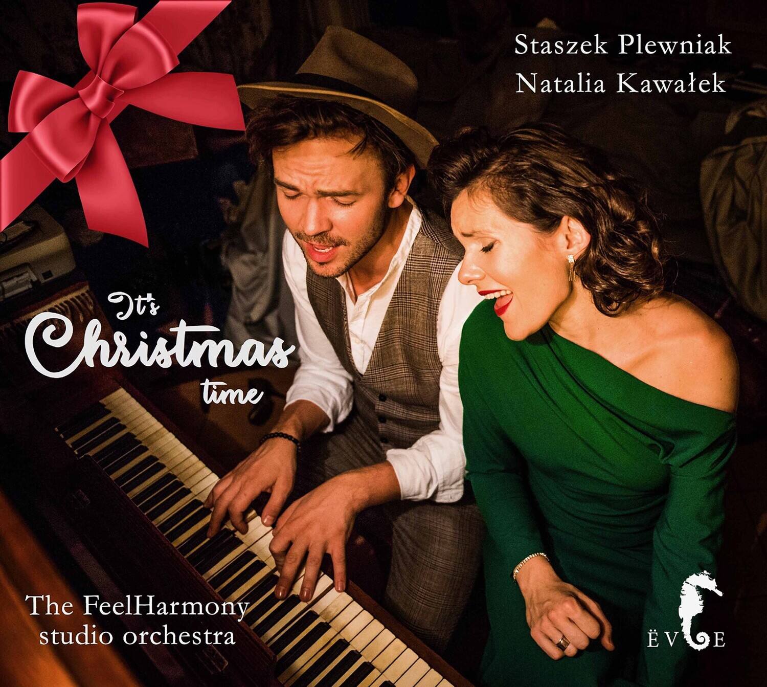 Staszek Plewniak  
Natalia Kawalek  

It's Christmas time  

The FeelHarmony studio orchestra  

ÉVGE