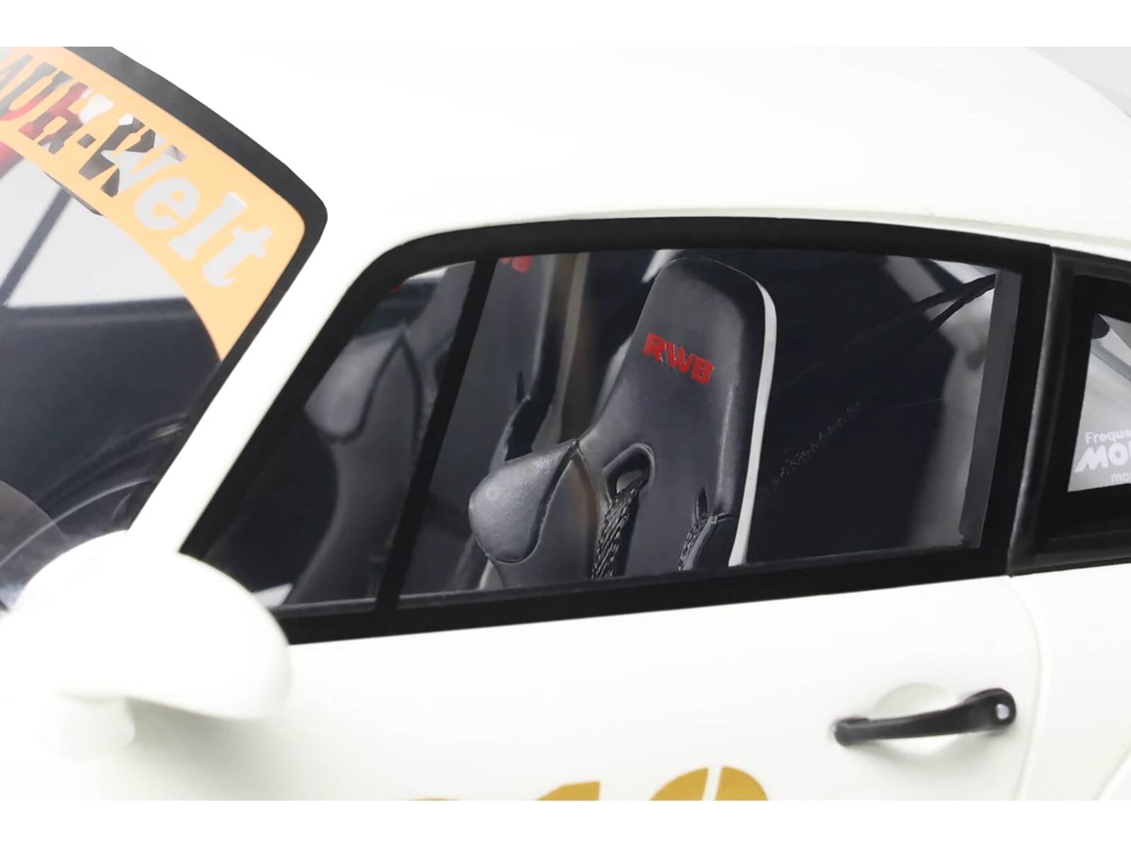 The text in the image reads:

- "Uh-Kelt"
- "RWB"
- "Frequ MO"