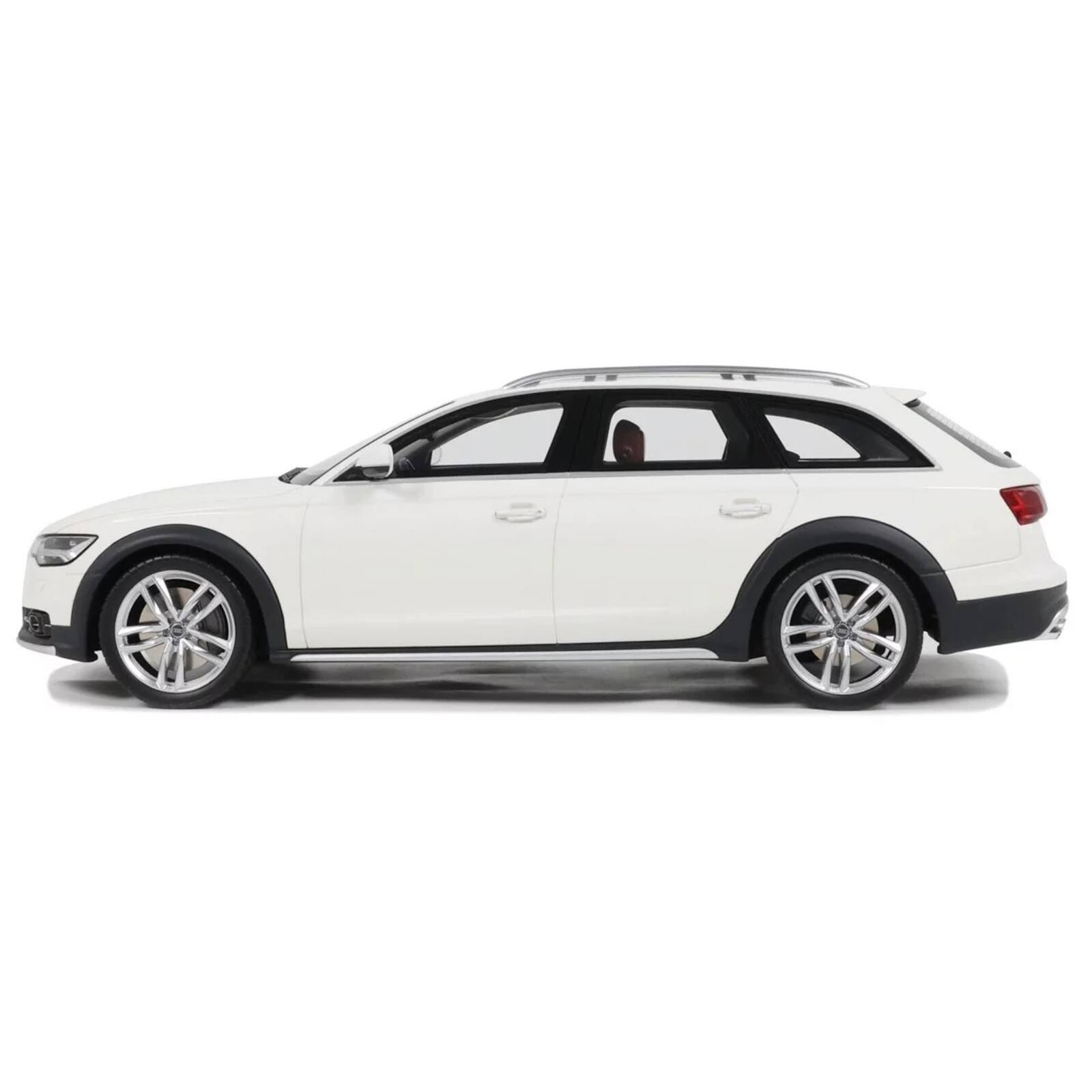 Alt View 3. Otto Mobile - 2015 Audi C7 All Road Ibis White 1/18 Model Car by Otto Mobile.