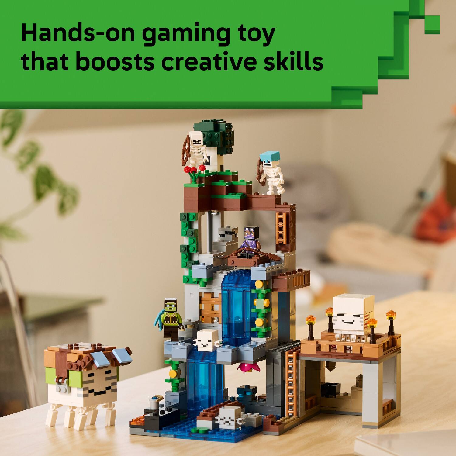 Hands-on gaming toy that boosts creative skills