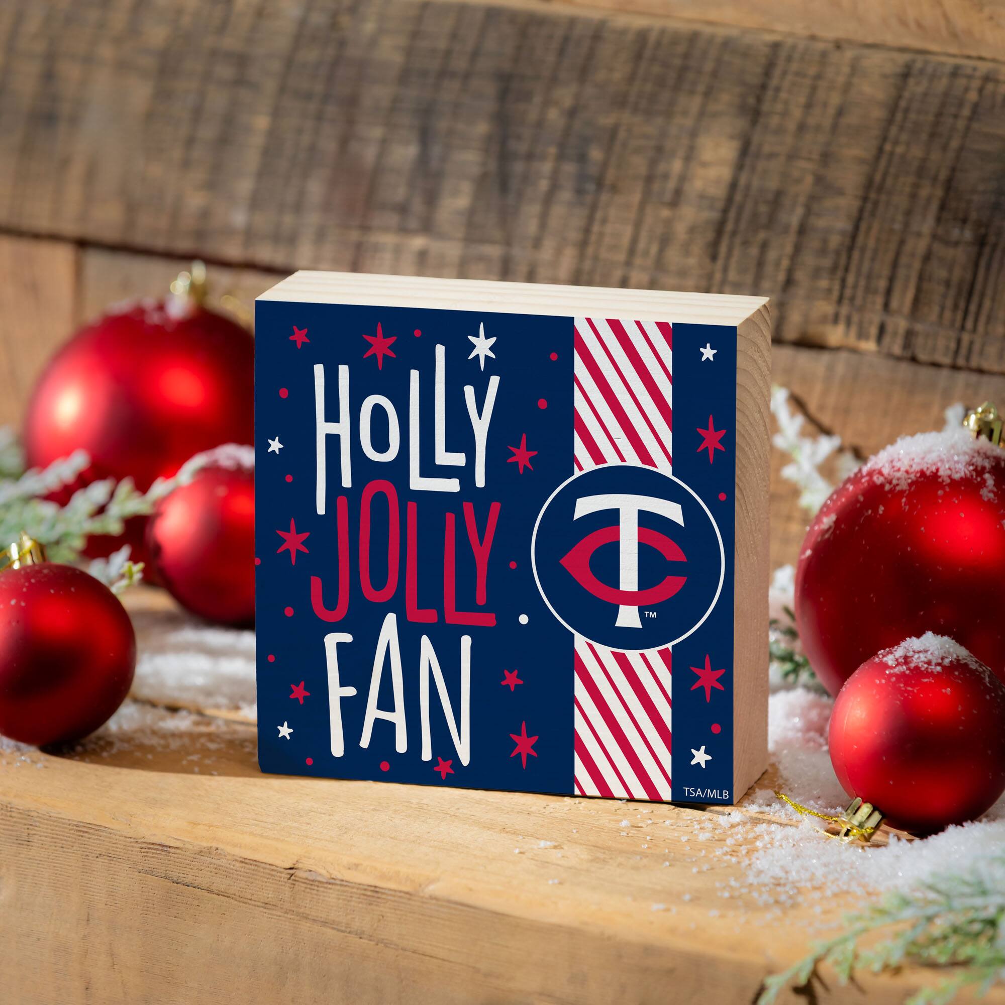 HOLLY JOLLY FAN  
TSA/MLB