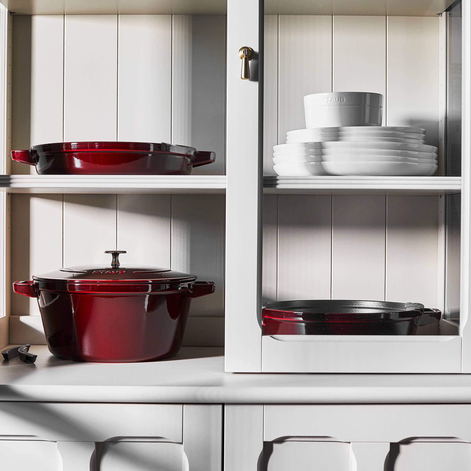 The text on the image reads: "STAUB"