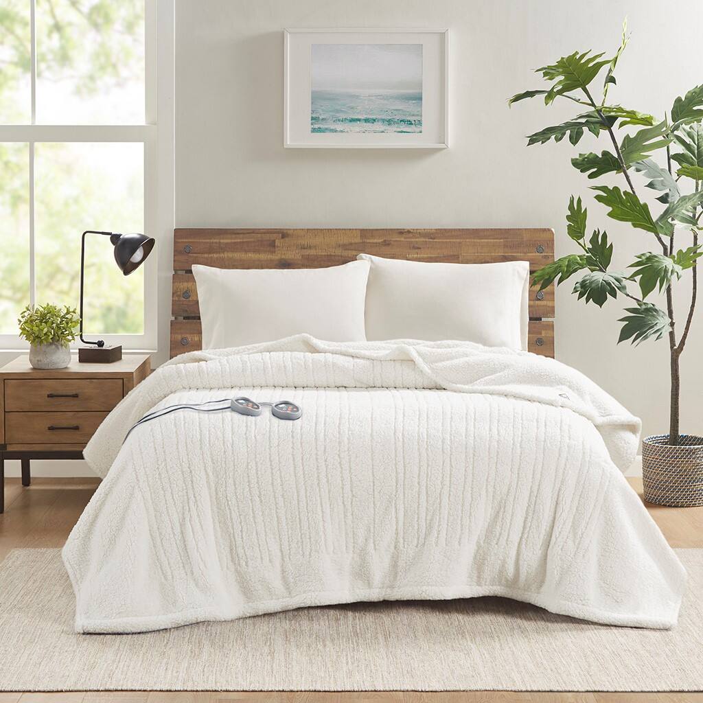 Alt View 1. Gracie Mills - Gracie Mills Jorah Solid Sherpa Electric Heated Blanket - Ivory.