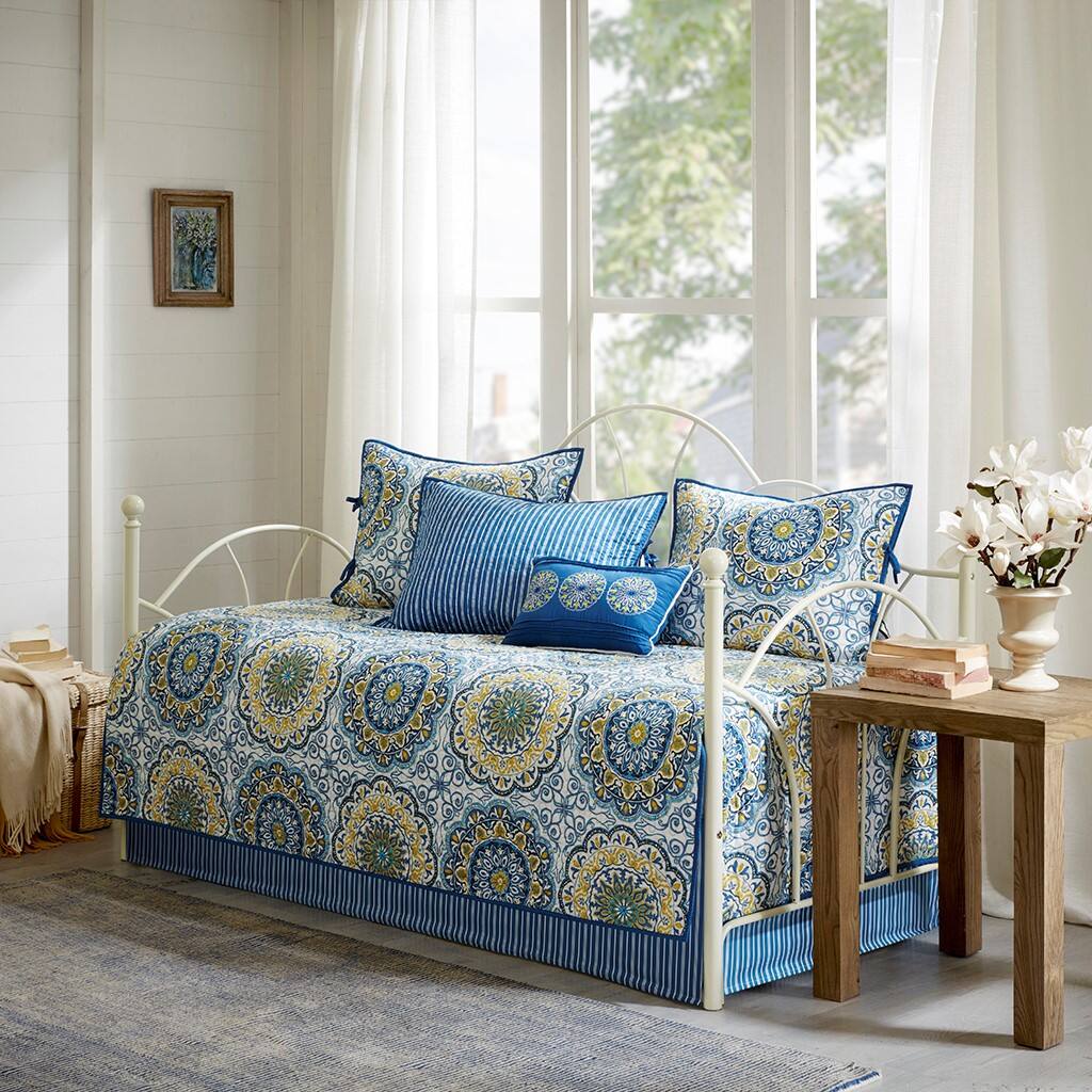 Alt View 1. Gracie Mills - Gracie Mills Lilly 6-Piece Reversible Daybed Ensemble - Blue.