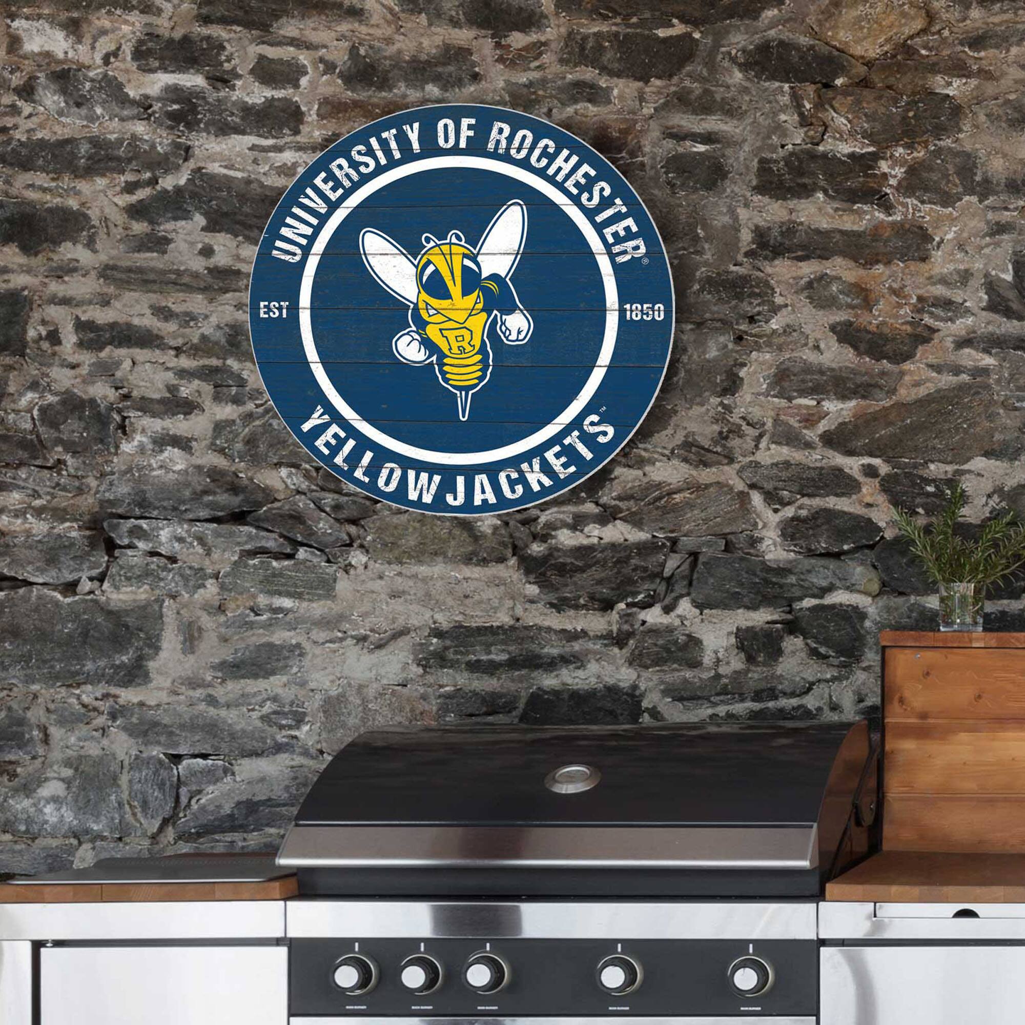 UNIVERSITY OF ROCHESTER  
EST 1850  
YELLOW JACKETS