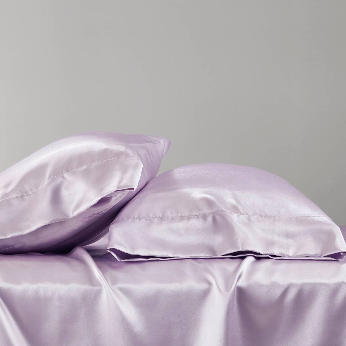Alt View 3. Gracie Mills - Gracie Mills Coralie 6-Piece Wrinkle-free Satin Sheet Set - Lilac.