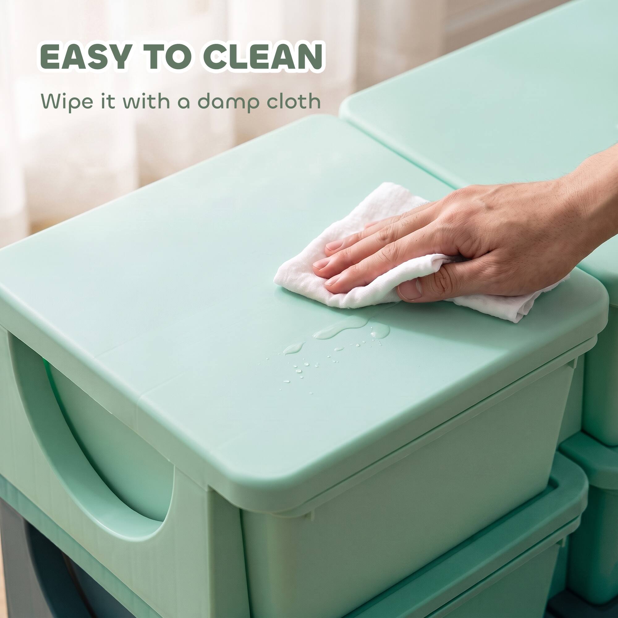 EASY TO CLEAN  
Wipe it with a damp cloth