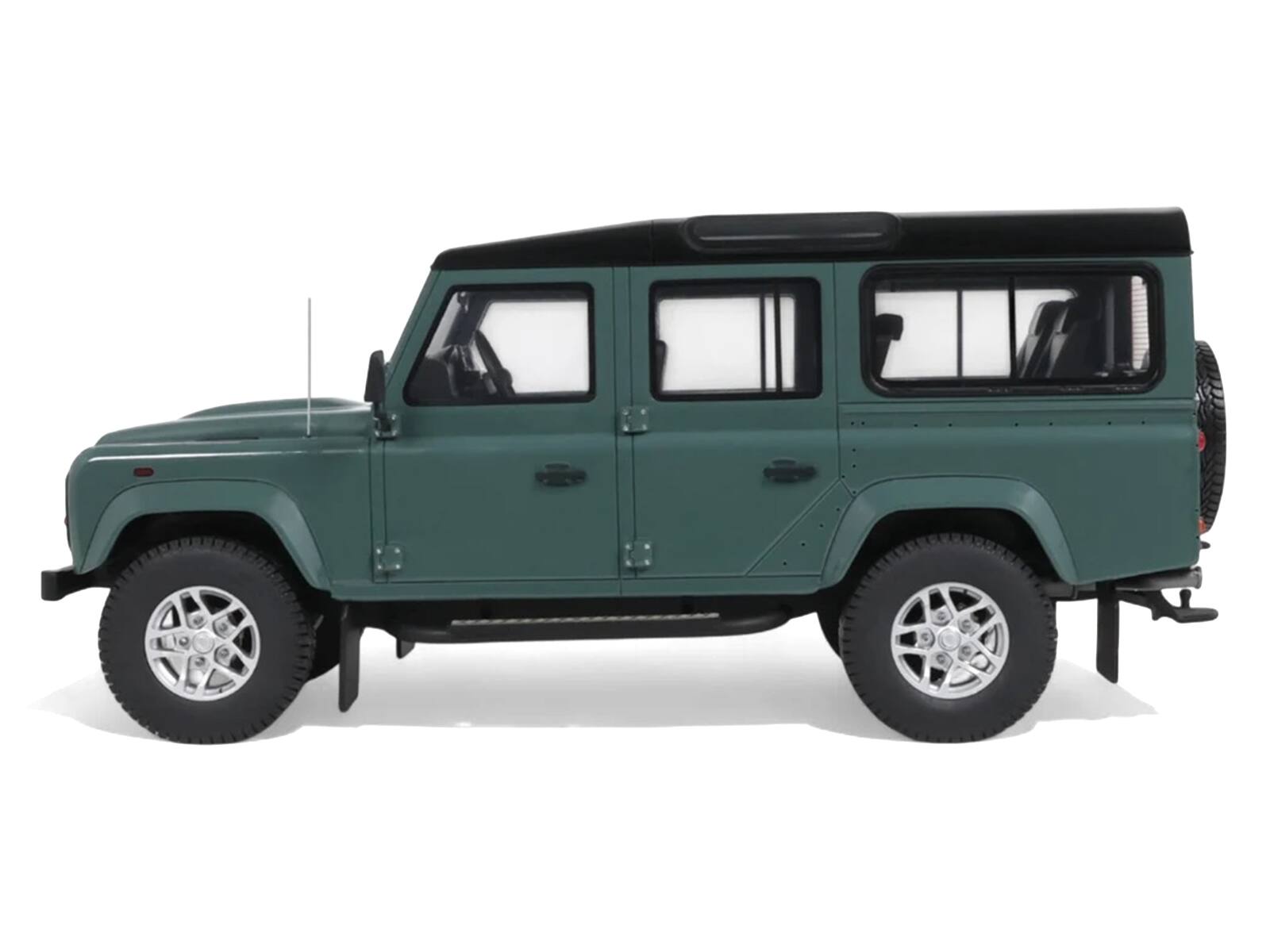 Alt View 3. GT Spirit - 2016 Land Rover Defender 3 Station Wagon Green with Black Top 1/18 Model Car by GT Spirit.