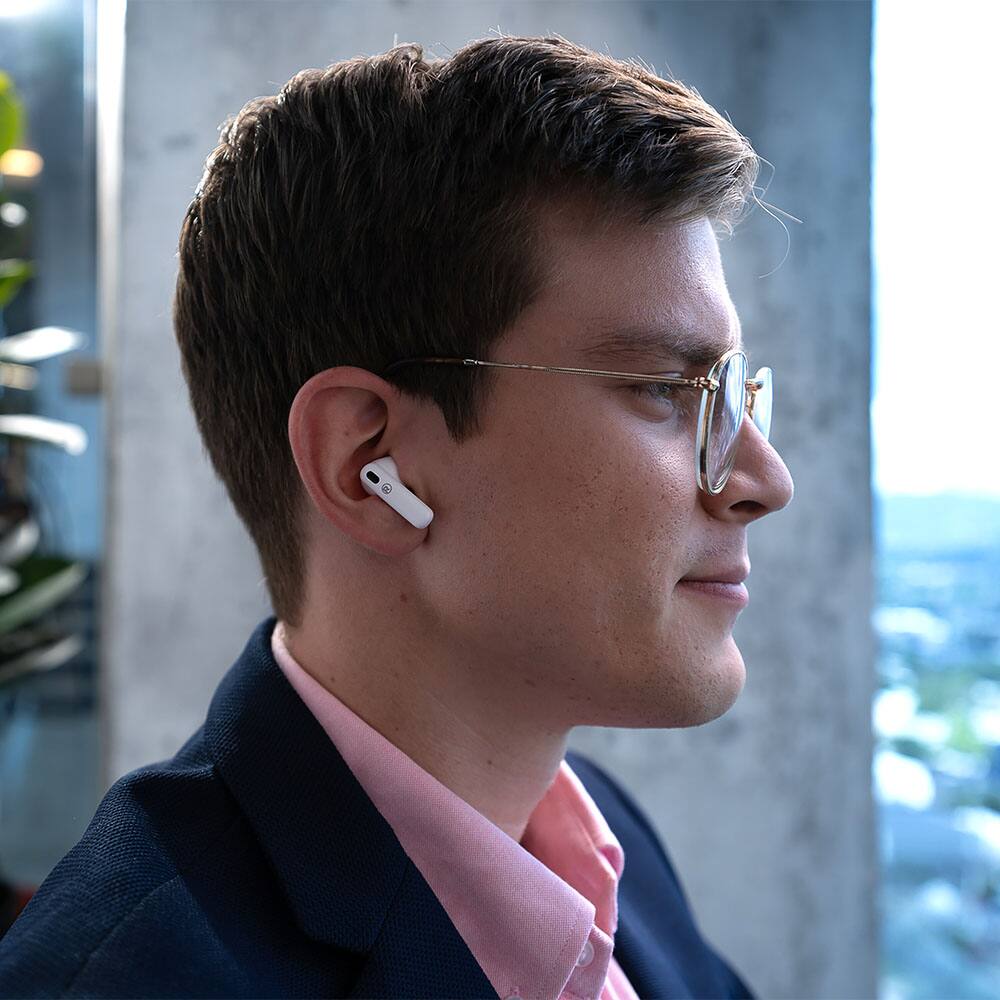 Alt View 6. RadioShack - True Wireless Headphones 400MAH Active Noise Cancelling IPX5 3304381 - White.