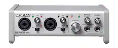 TASCAM
SERIES 102i
1
SIG
PEAK
GAIN
MIC/INST LINE +48V
2
SIG
PEAK
GAIN
MIC/INST LINE +48V
USB
MONITOR
MONITOR BALANCE
PHONES
VOL
INPUT
COMPUTER
1
2