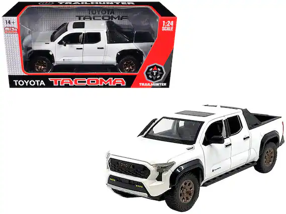 TRAILHUNTER
14+ miJo Exclusives
TOYOTA TACOMA
1:24 SCALE
TOYOTA TACOMA TRAILHUNTER