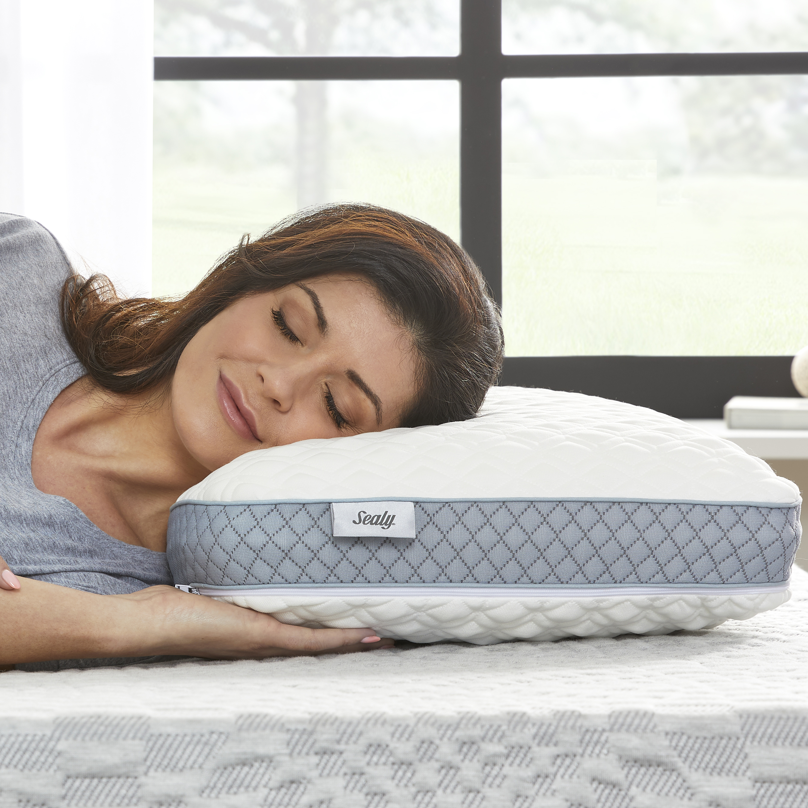 Angle View: Sealy - Memory Foam Bed Pillow - White