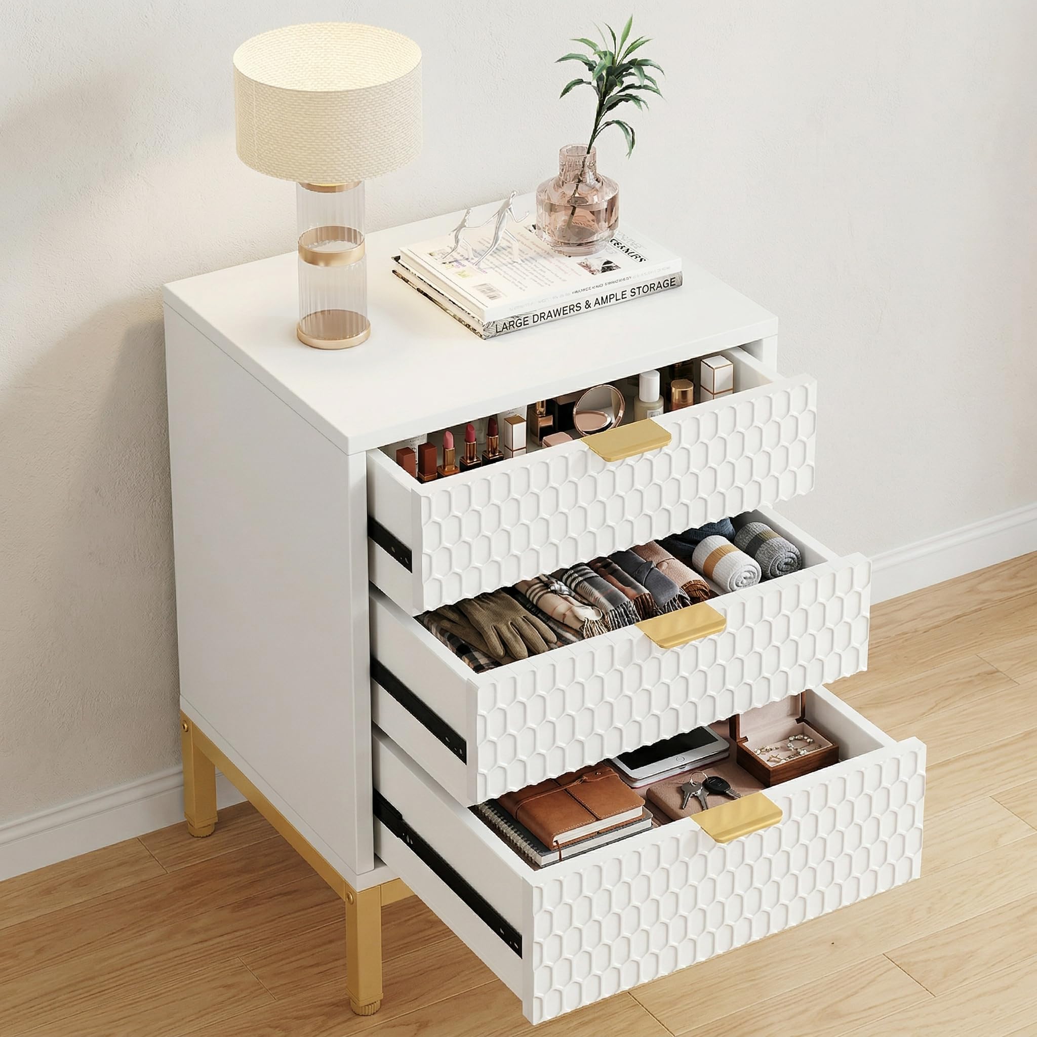 SEAMRS vy93 LARGE DRAWERS & AMPLE STORAGE