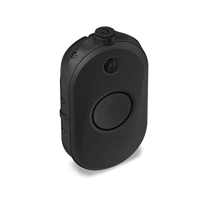 Left. Motorola Solutions - Motorola CLP1010e UHF 1 Channel 1 Watt Two-Way Radio 2-Pack - Black.