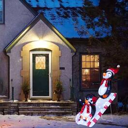BreeBe - 3D Pre-Lit Penguin Slide Christmas Decoration with 170 LED Lights – Illuminated Holiday Display - Multicolor