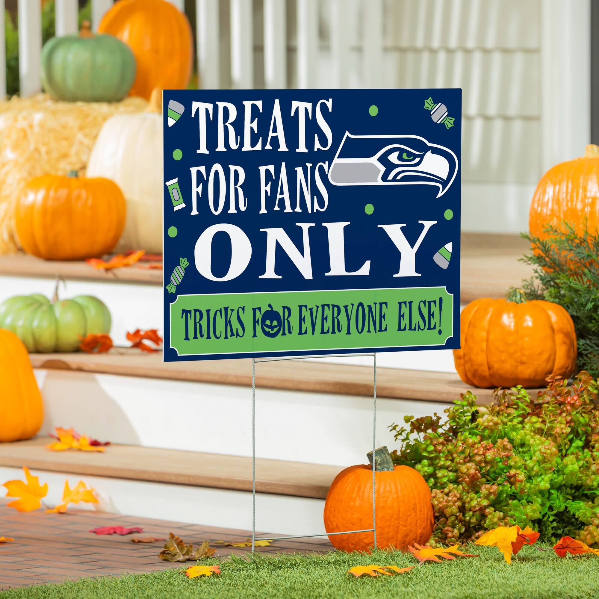 TREATS FOR FANS ONLY  
TRICKS FOR EVERYONE ELSE!
