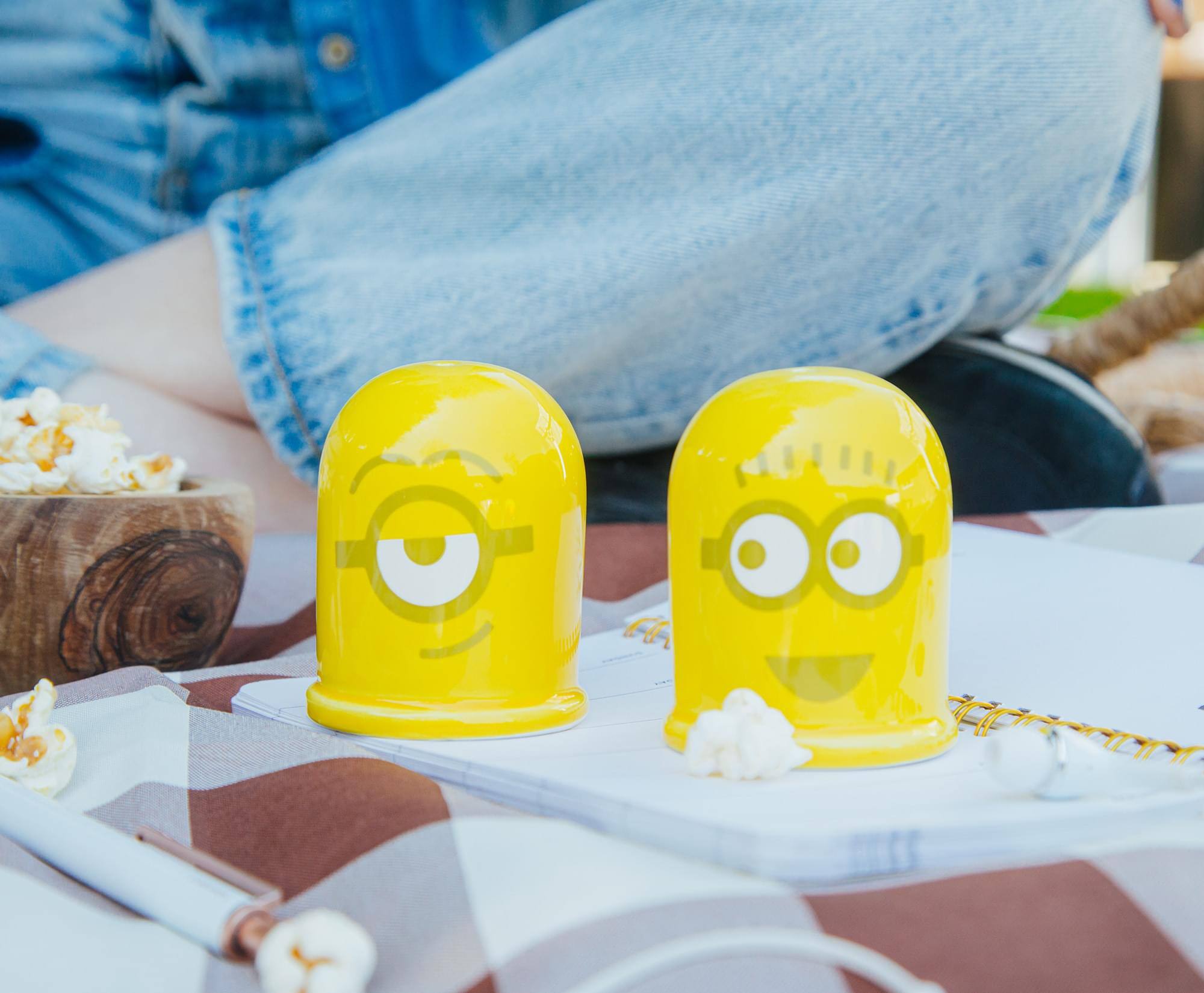 Alt View 5. Silver Buffalo - Despicable Me Minions Ceramic Salt and Pepper Shaker Set - Yellow.