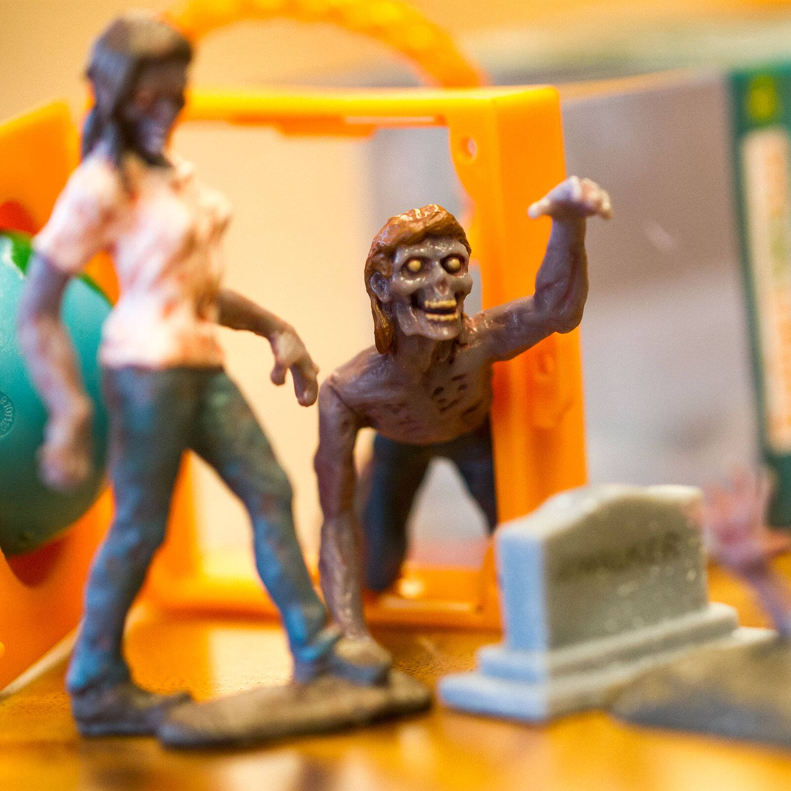 Alt View 3. Safari Ltd. - Zombies Toob Toy.