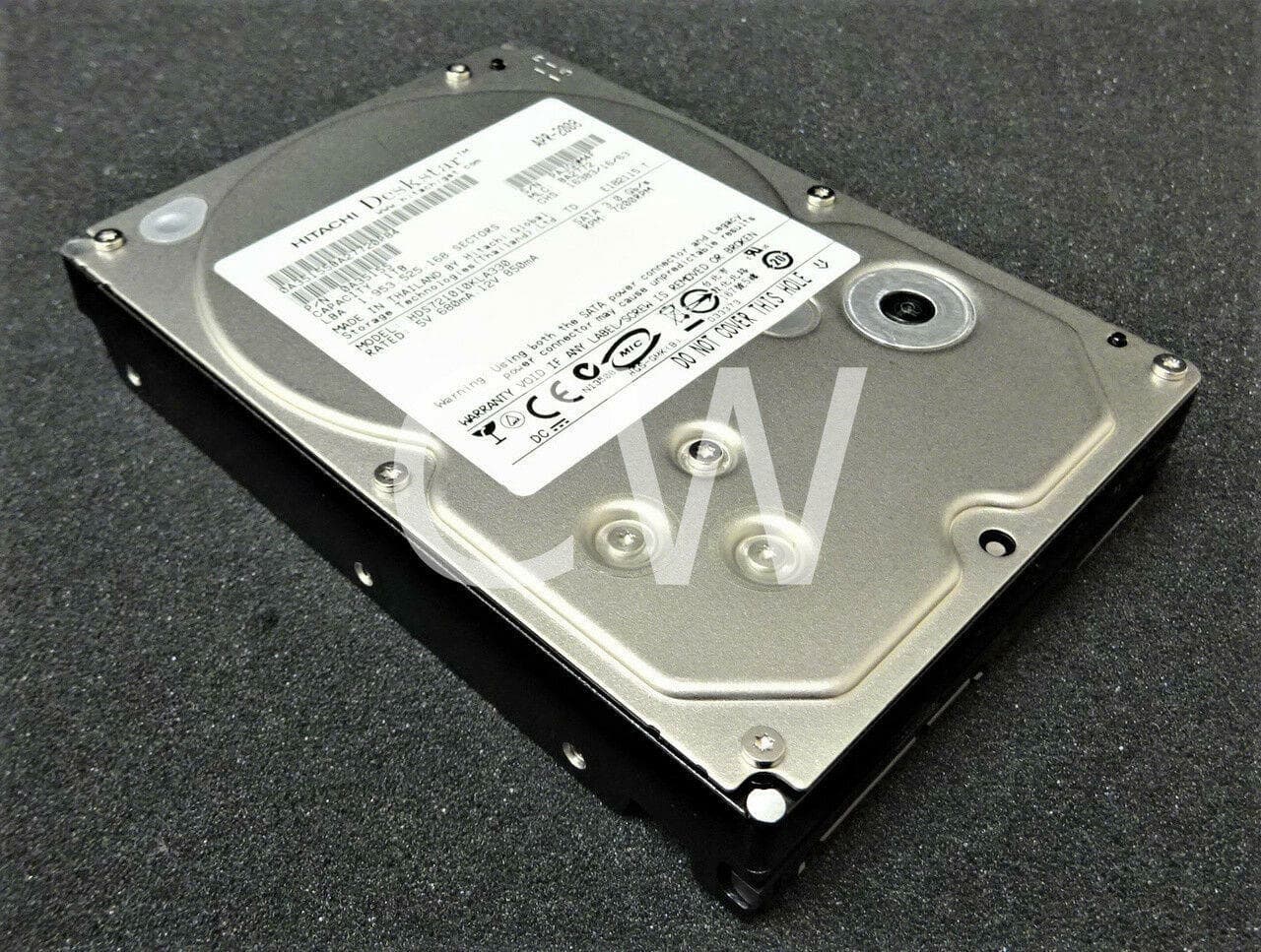 N-000 000 Deskstar BA2T2 URS! O TO SATA 120 Z HITACHI GisbRl re7 SECTORS Hitwch 4 BROKEN A. 16R TY 858mA connector  20 U J dee 525 330 uns REMOVED   B435 953 THAILAND 21818KL4338 L2v HOLE  1 AmB8a caus 15 THIS CAPAC LBA IN HDS SATA LABEL-SOREW mhan SCREW d x Ze MADE Storage 5V the COVER MODEL RAT both connector  MIC NOT pouRT IF n-s DO na VO1o CEC 125 Hrning WARRANTY 4 E I DC

HITACHI Deskstar
MODEL: BA2T2
CAPACITY: 120 GB
SERIAL NUMBER: 21818KL4338
DATE CODE: 0709
MADE IN THAILAND
WARRANTY: 3 YEARS
NOTICE: DO NOT COVER THIS HOLE
NOTICE: DO NOT REMOVE THE LABEL