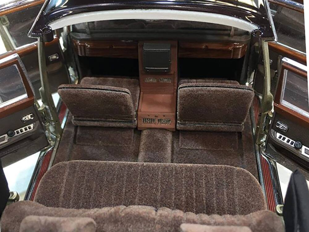 Alt View 5. CMC - 1965-1981 Mercedes Benz 600 Pullman Landaulet Limousine Convertible w/Functional Softtop Gold Ltd Ed 1/18 Model Car CMC.