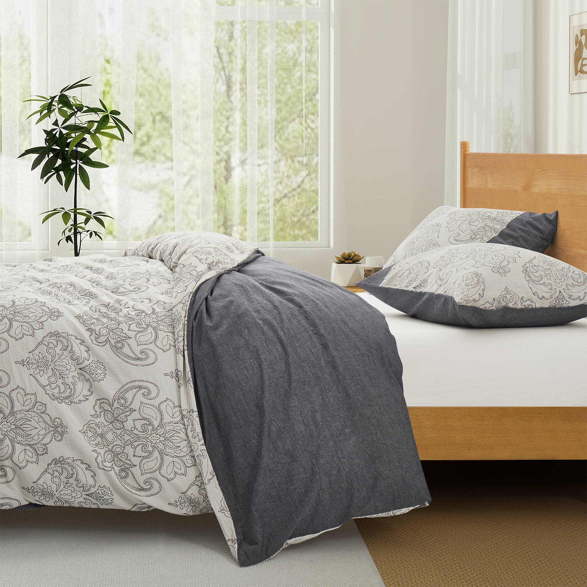 Angle. Peace Nest - Peace Nest 100% Cotton Double-Layer Gauze Floral Jacquard Duvet Cover Set - Dark Grey.