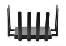 Front. Solid Signal - IQMC520 4G / 5G Wi-Fi Router.