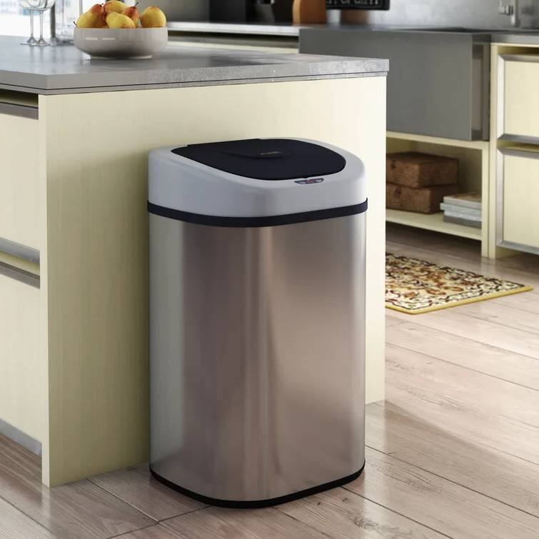 Left. Hivvago - Stainless Steel 21-Gallon Kitchen Trash Can with Motion Sensor Lid - Silver.