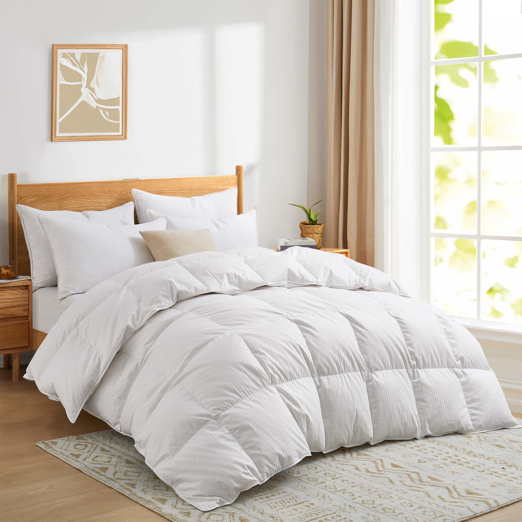 Angle. Puredown - Puredown All-Season 800 Fill Power European 90% White Down Comforter Made in Germany, Full/Queen - White.