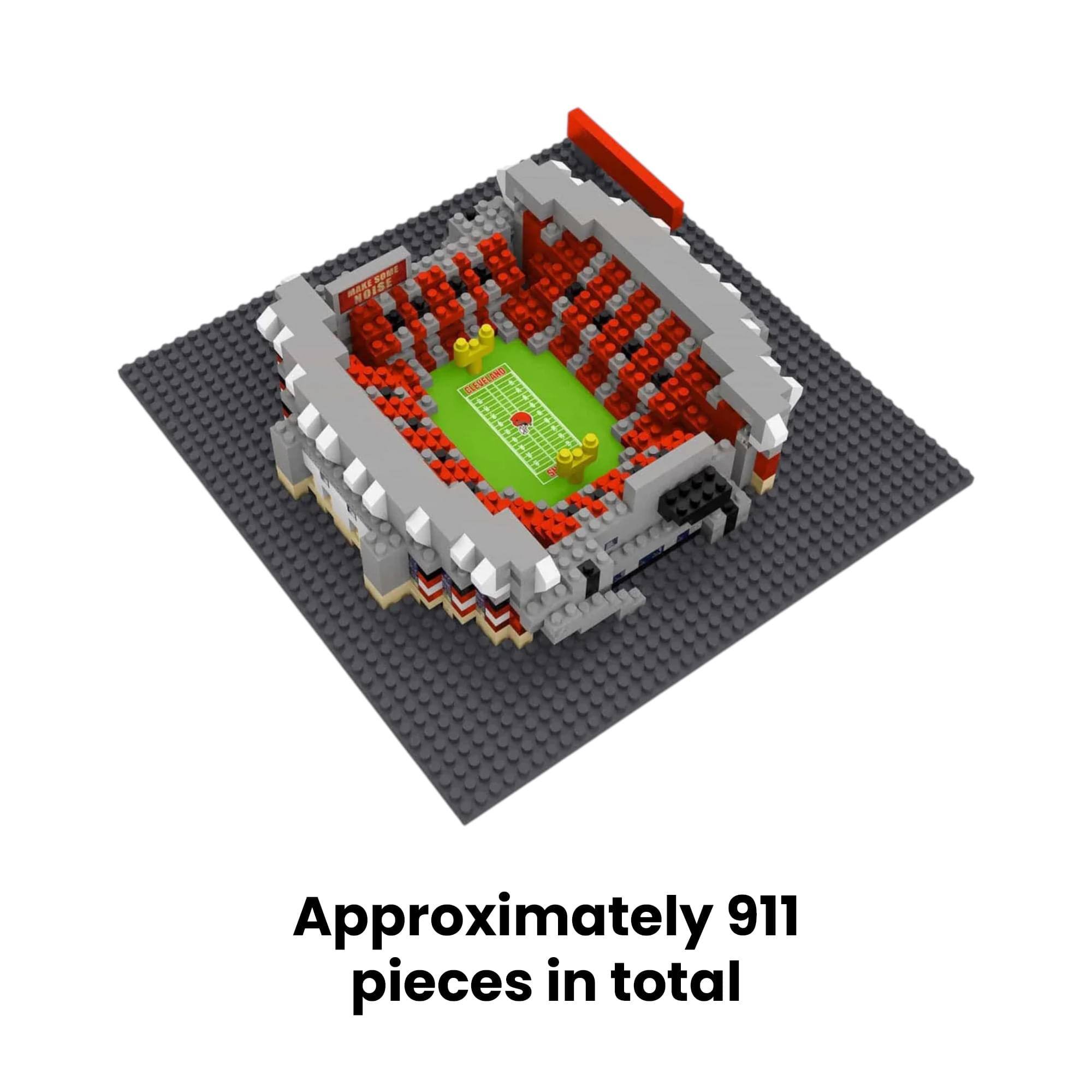 Approximately 911 pieces in total