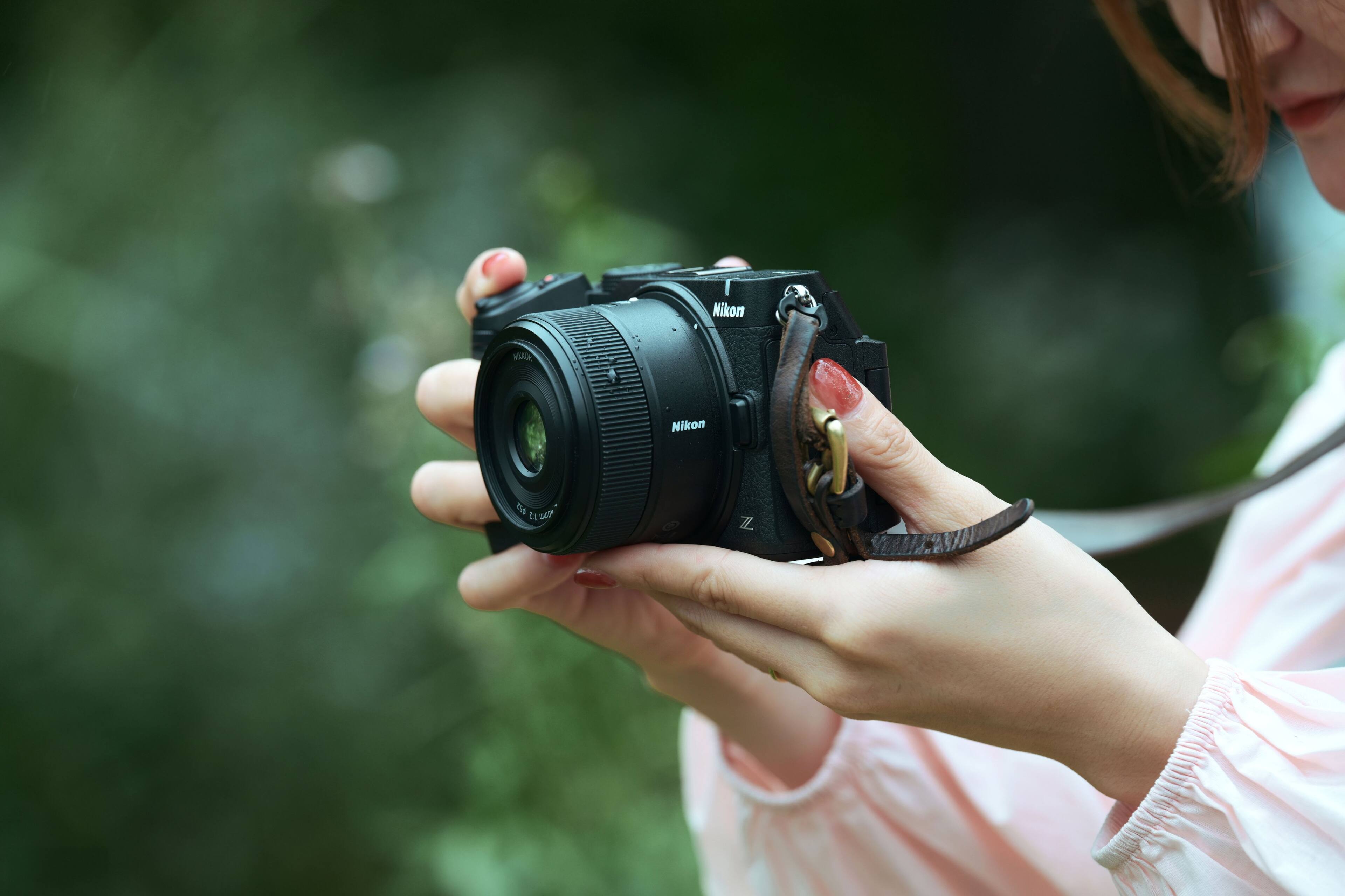 Nikon
NIKKIN
Nikon
4/3 - 13
Z