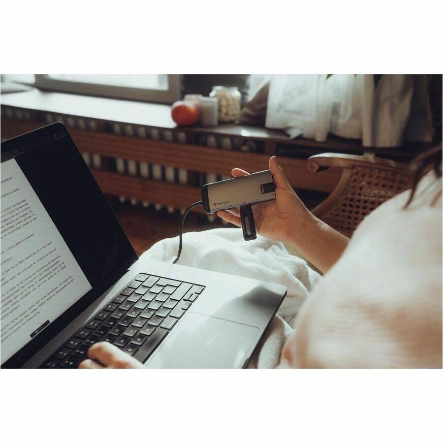 Alt View 5. Verbatim - 128GB Store 'n' Go® V3 USB 3.2 Gen 1 Flash Drive - Gray - 128GB - Gray - Gray.