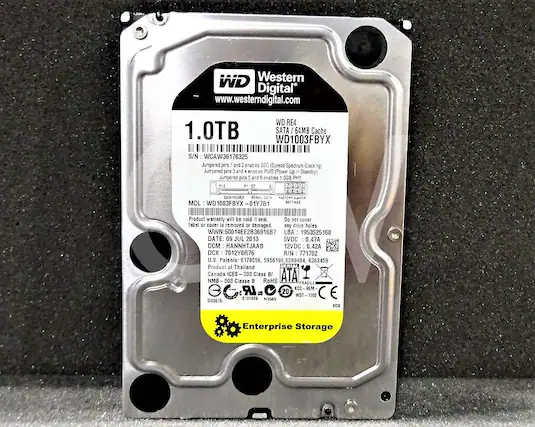 WD Western Digital www.westerndigital.com
WD RE4 1.0TB SATA / 64MB Cache
WD1003FBYX
S/N: WCAW36176325
Jumpered pins 1 and 2 enables SSC (Spread Spectrum Clocking)
Jumpered pins 3 and 4 enables PUIS (Power Up In Standby)
Jumpered pins 5 and 6 enables 5GB PHY
MDL: WD1003FBYX-01Y7B1
Product warranty will be void if seal Do not cover label or cover is removed or damaged any drive holes.
WWN: 50014EE2B36916B7
LBA: 1953525168
DATE: 09 JUL 2013
5VDC: 0.47A DCM
12VDC: 0.42A DCX
U.S. Patents: 6178056, 5956196, 6289484, 6263