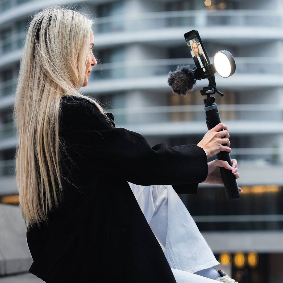 Alt View 7. Lume Cube - Lume Cube All-in-One Creator Essentials Kit for Phone.