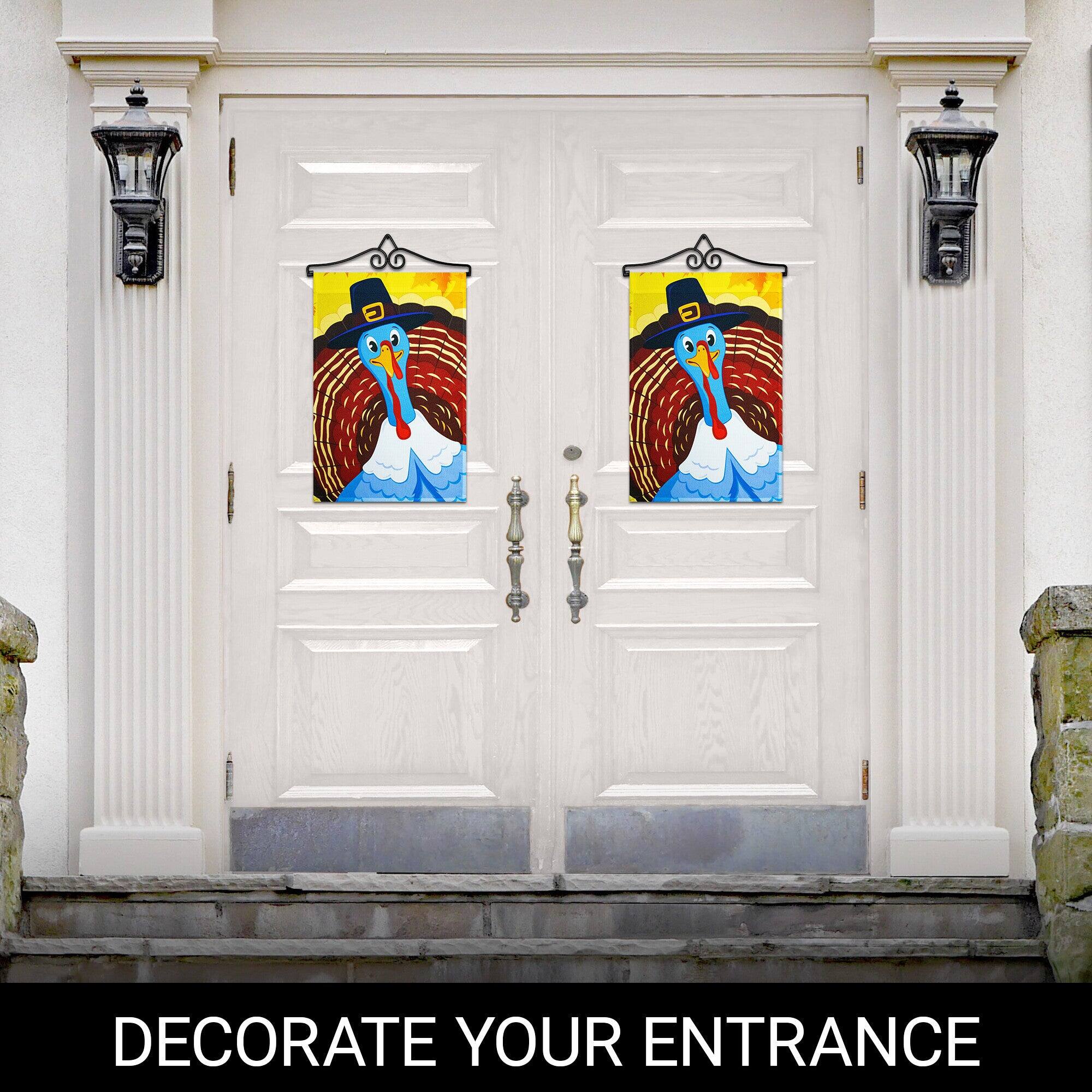 DECORATE YOUR ENTRANCE