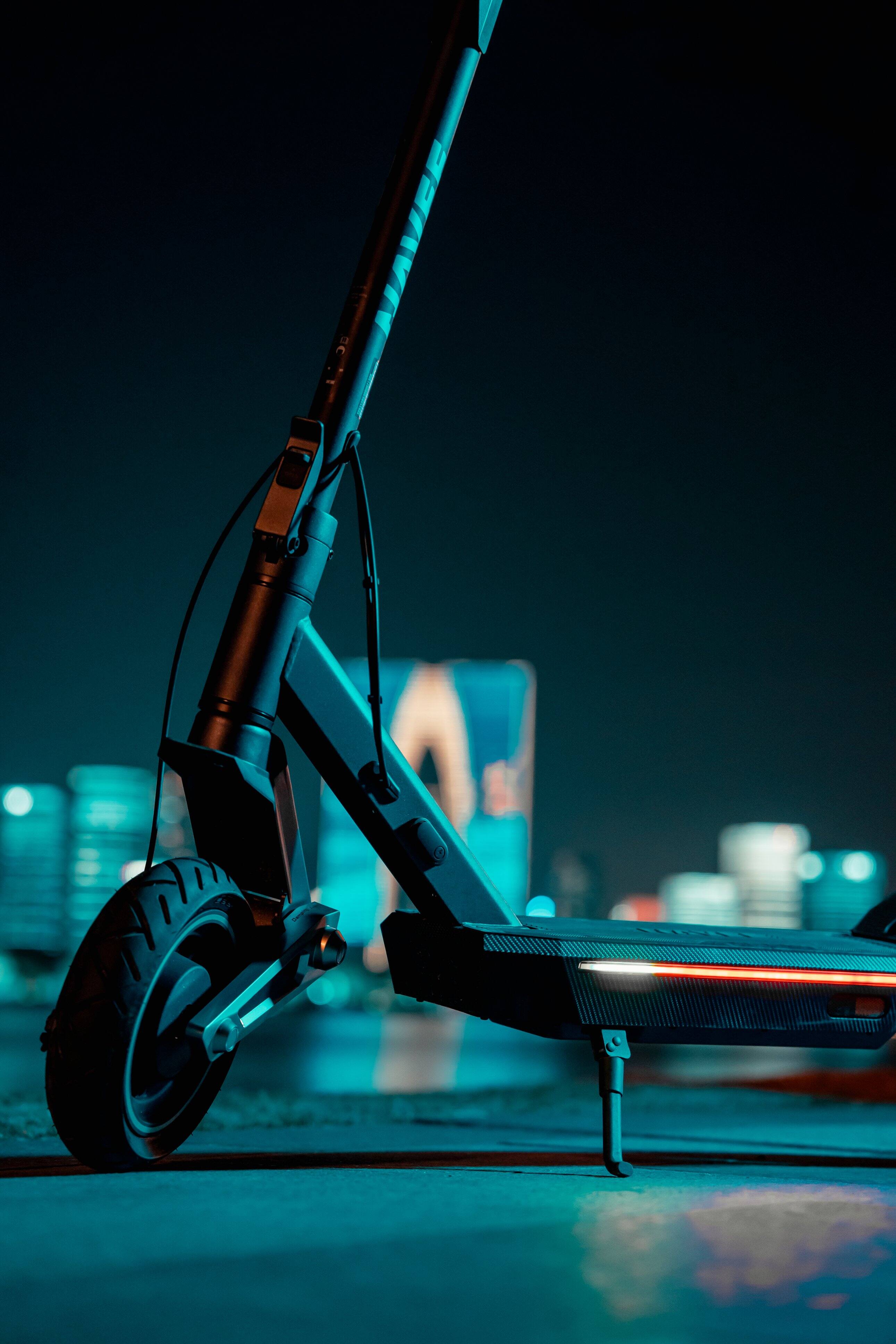 Alt View 28. NAVEE - ST3 Electric Scooter w/37.3 miles Max Operating Range & 24.9 mph Max Speed - Black.