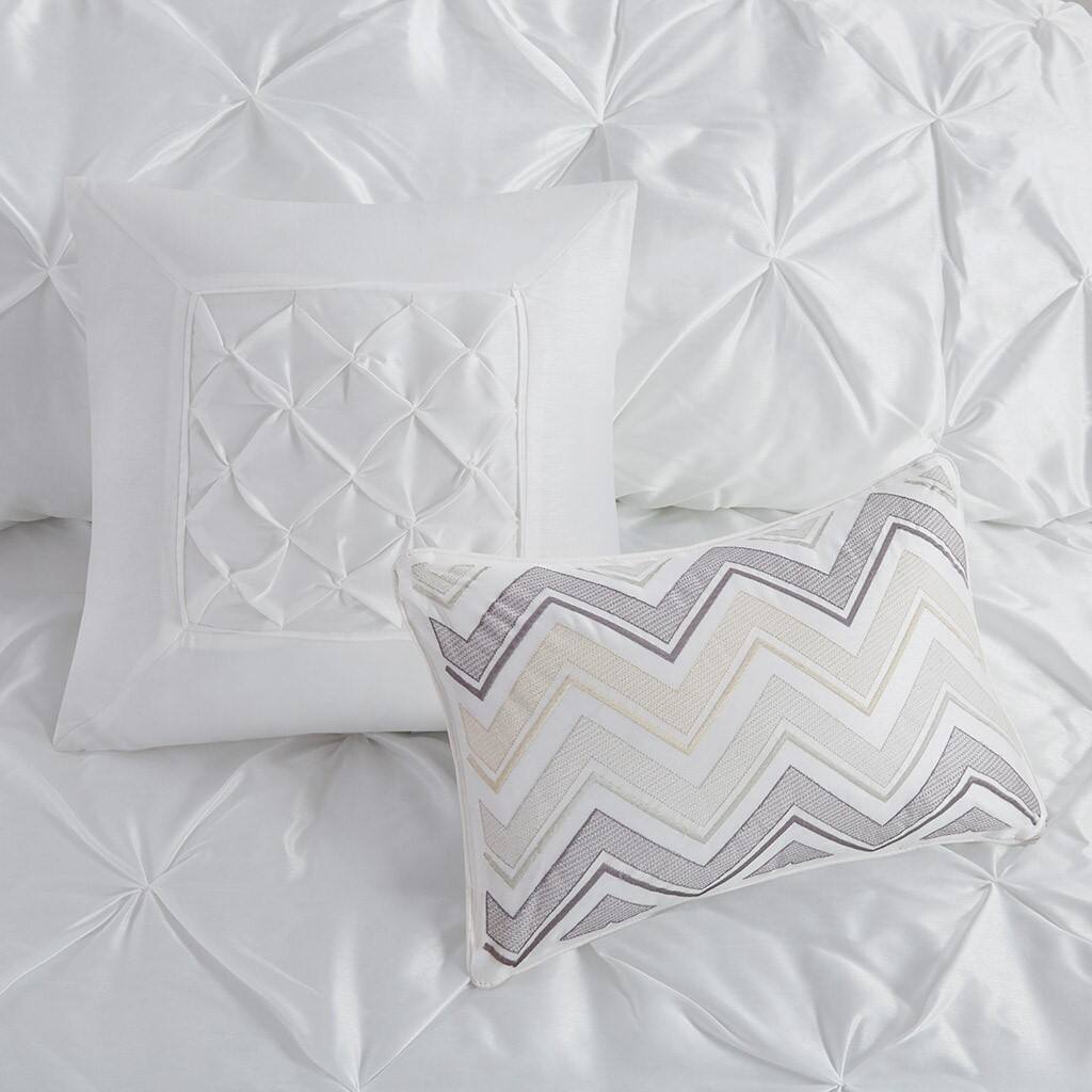 Alt View 1. Gracie Mills - Gracie Mills Shelby 7-Piece Padded Comforter Set - White.