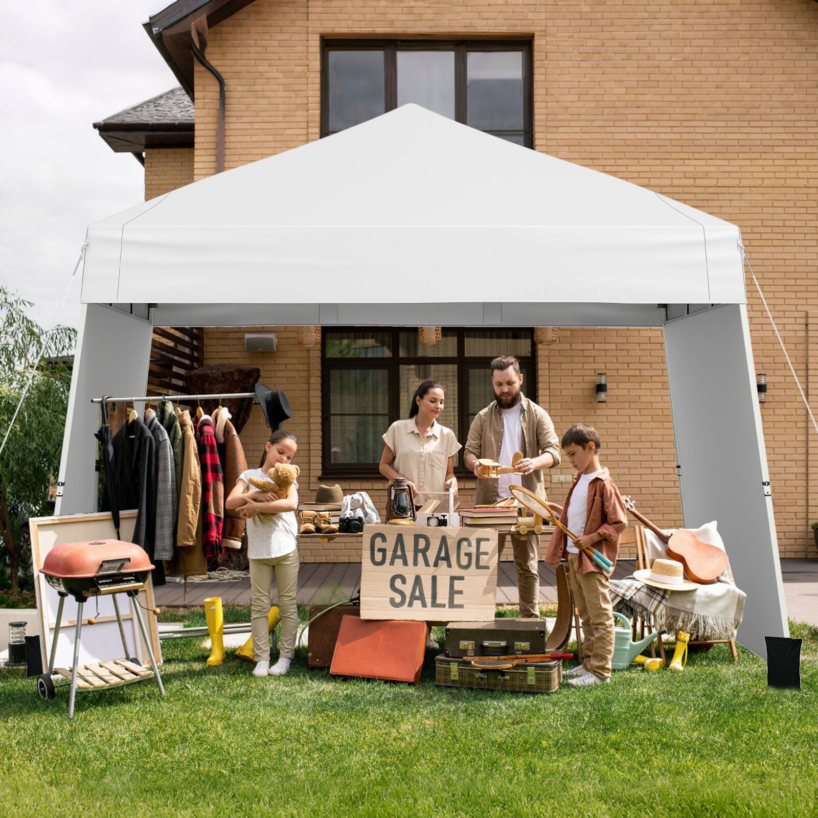 The text in the image is "GARAGE SALE."