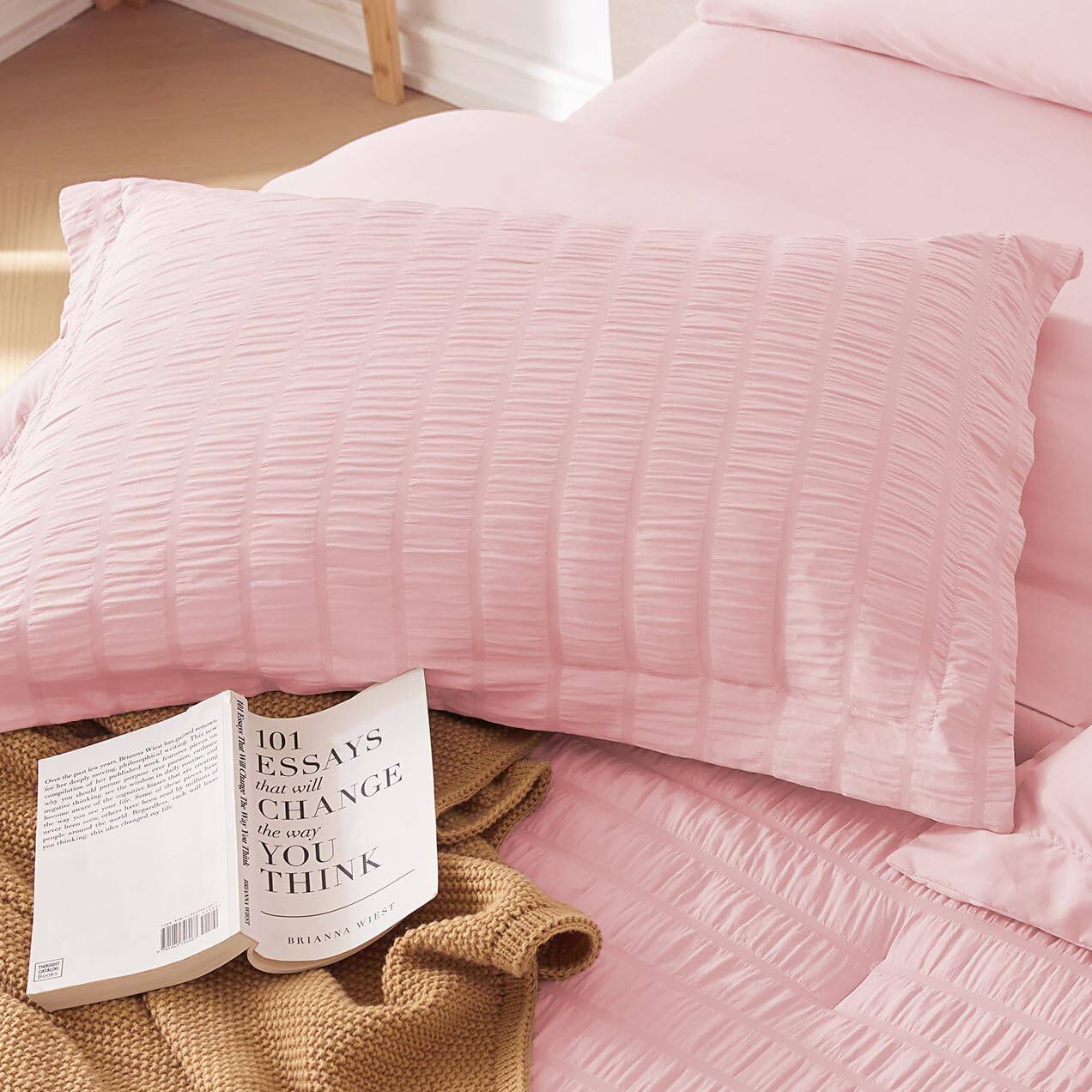 101 Essays That Will Change the Way You Think  
Brianna Wiest