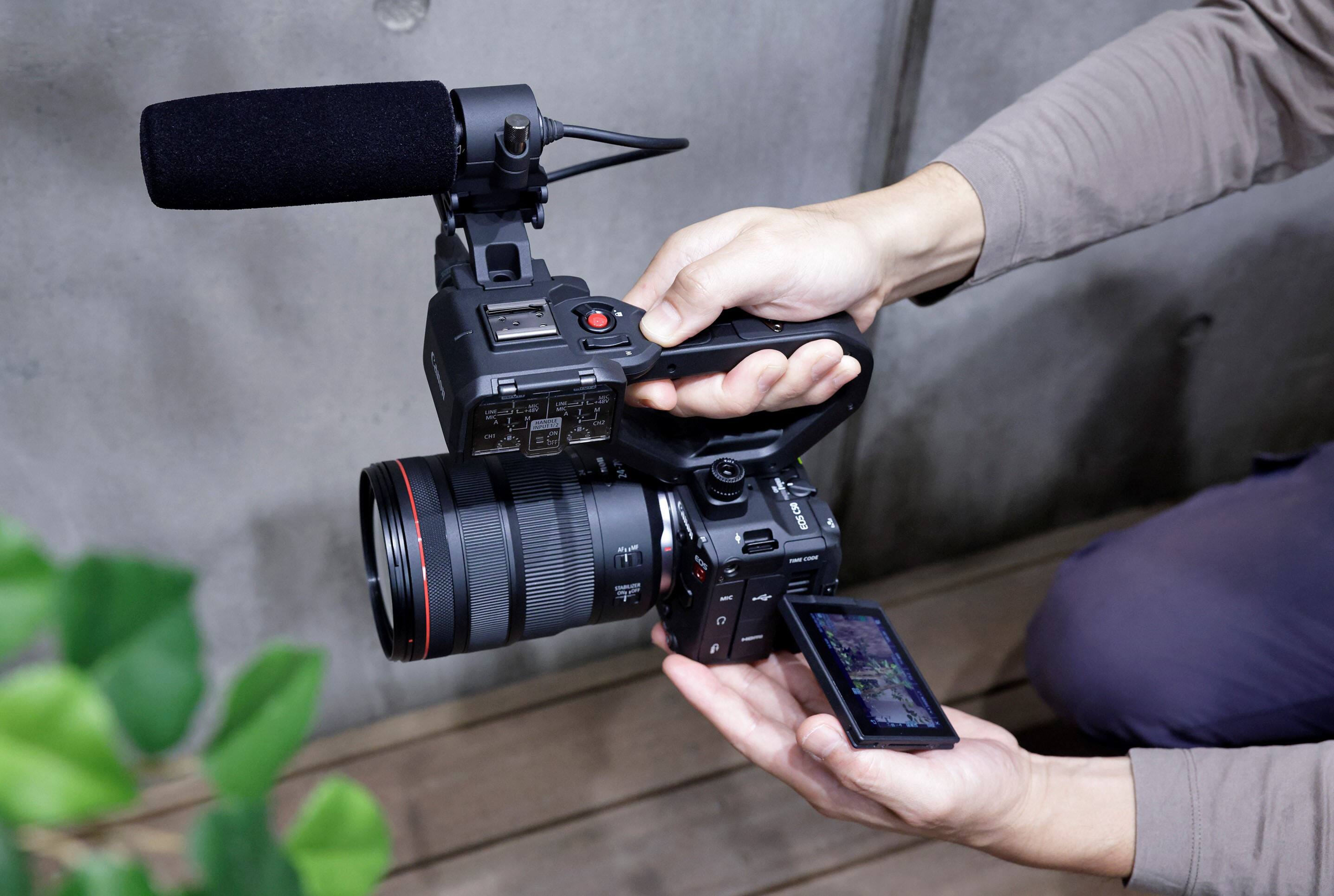 L & L  
1. IN  
2. um bet  
1 - 2 - n  
M - CAD  
T to%  
03500  
8