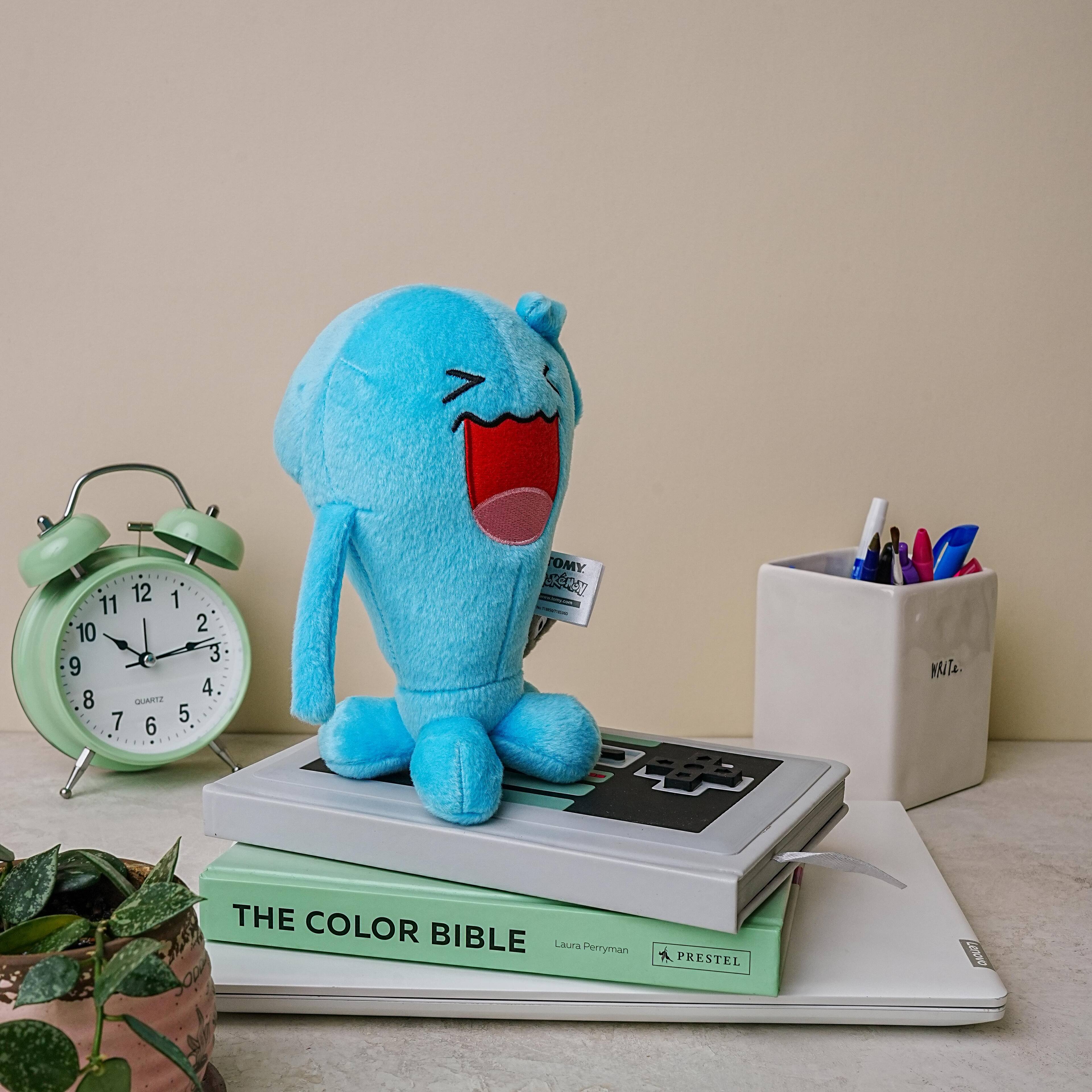 12 1 11 10 2 C 3 9 4 8 7 5 6 OMY SRA NNTe. THE COLOR BIBLE Laura Perryman PRESTEL