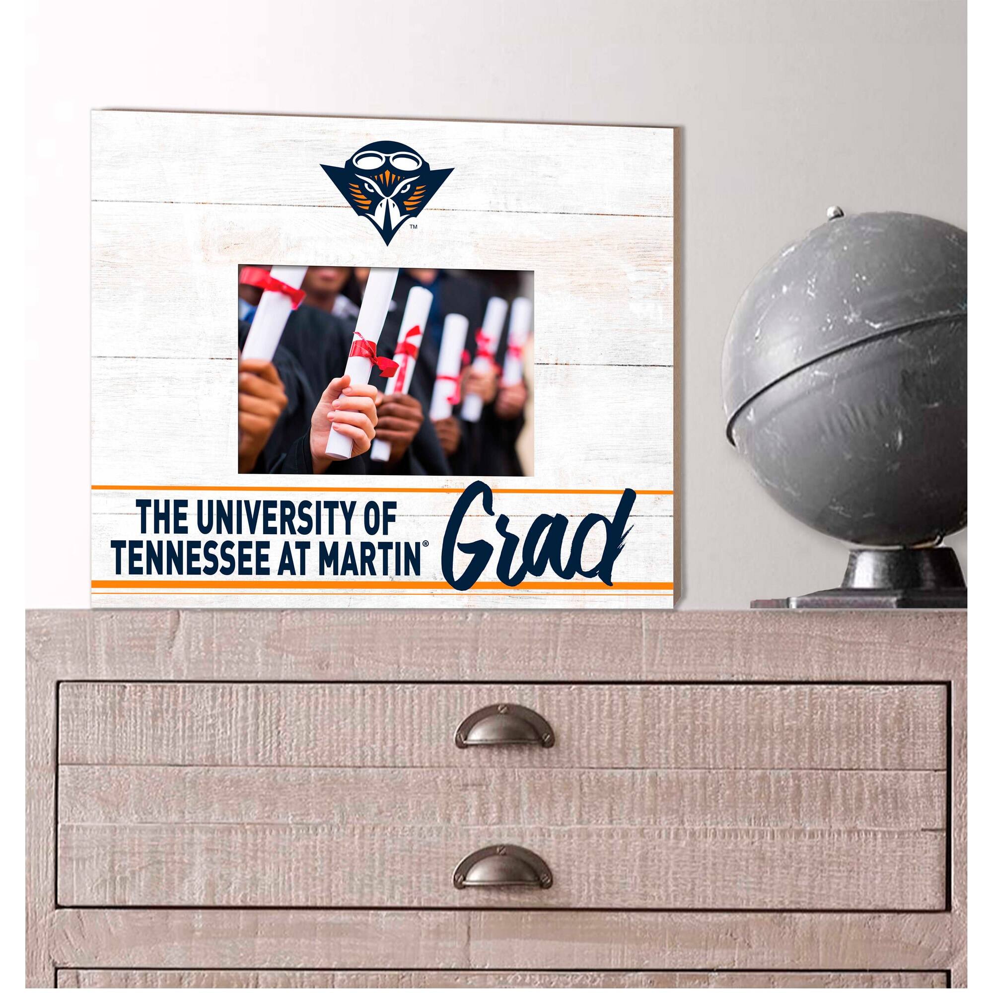THE UNIVERSITY OF TENNESSEE AT MARTIN  
Grad