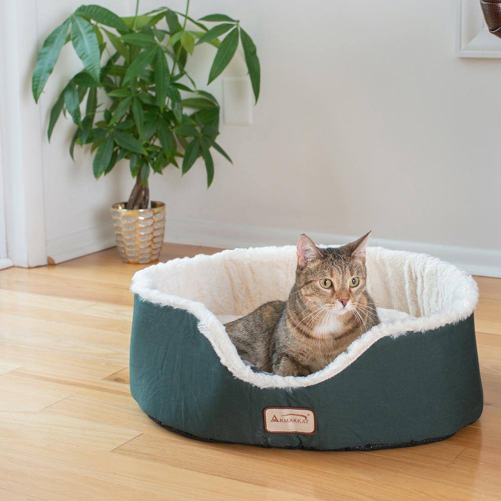 Alt View 4. Armarkat - Pet Bed Laurel Green And Ivory - Green.