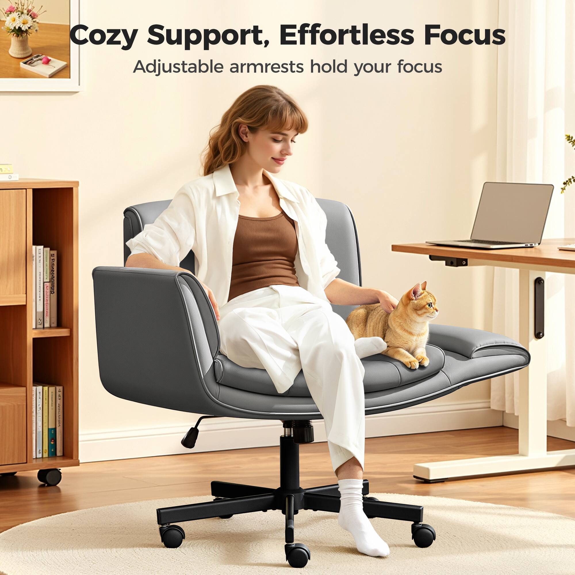 Cozy Support, Effortless Focus  
Adjustable armrests hold your focus