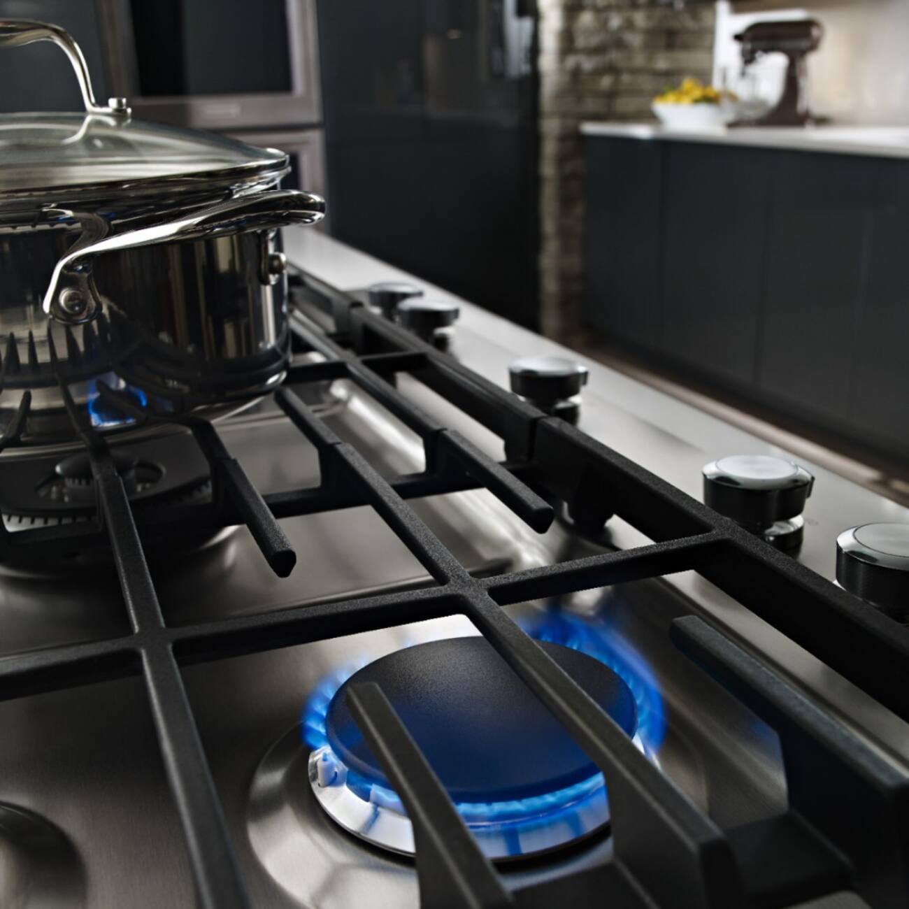 Alt View 7. KitchenAid - 36 in. Wide 5 burners Gas Cooktop - Stainless steel.