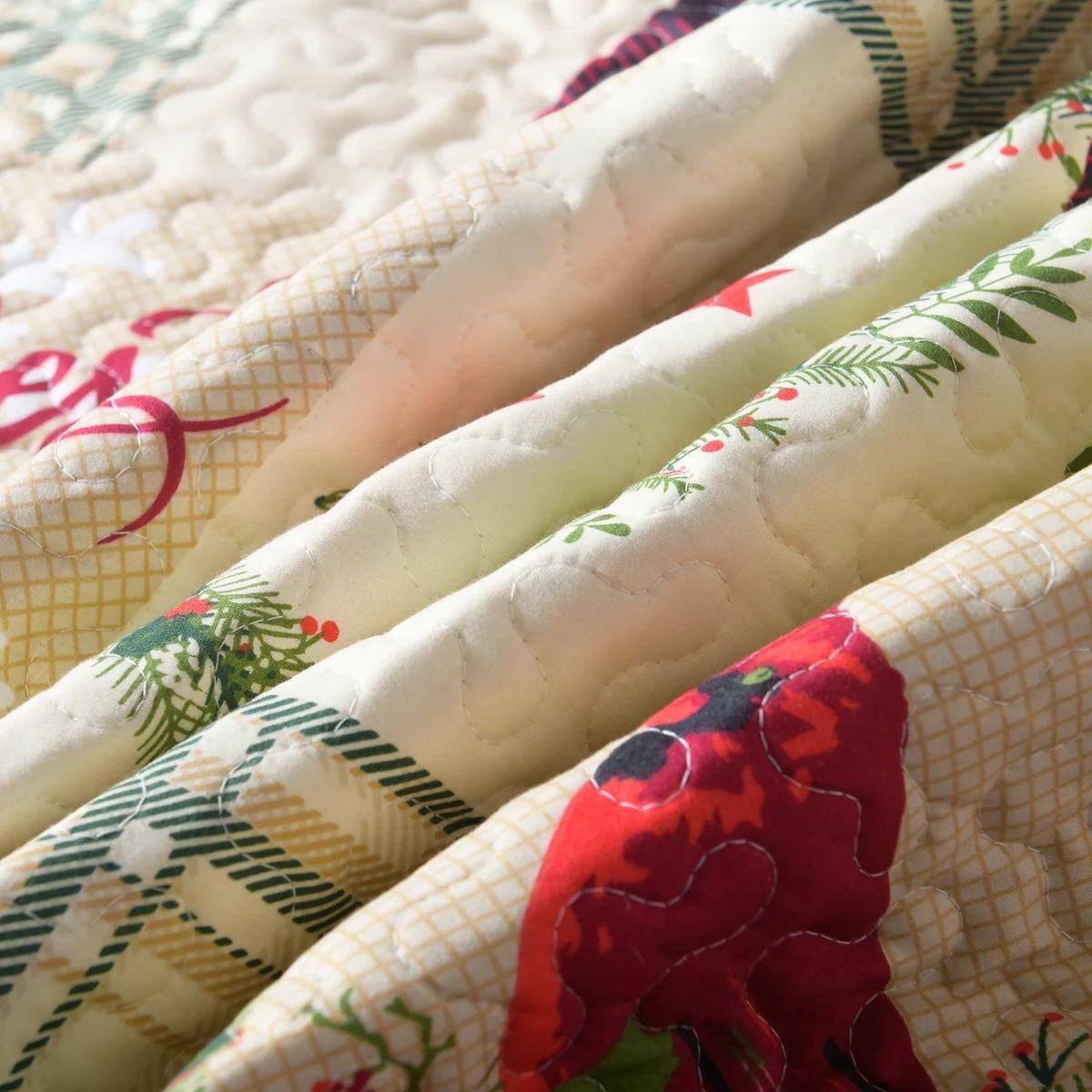 Back. MarCielo - MarCielo 3 Piece Christmas Quilt Bedspread Snowman Reversible Quilt Set B009 - Red.