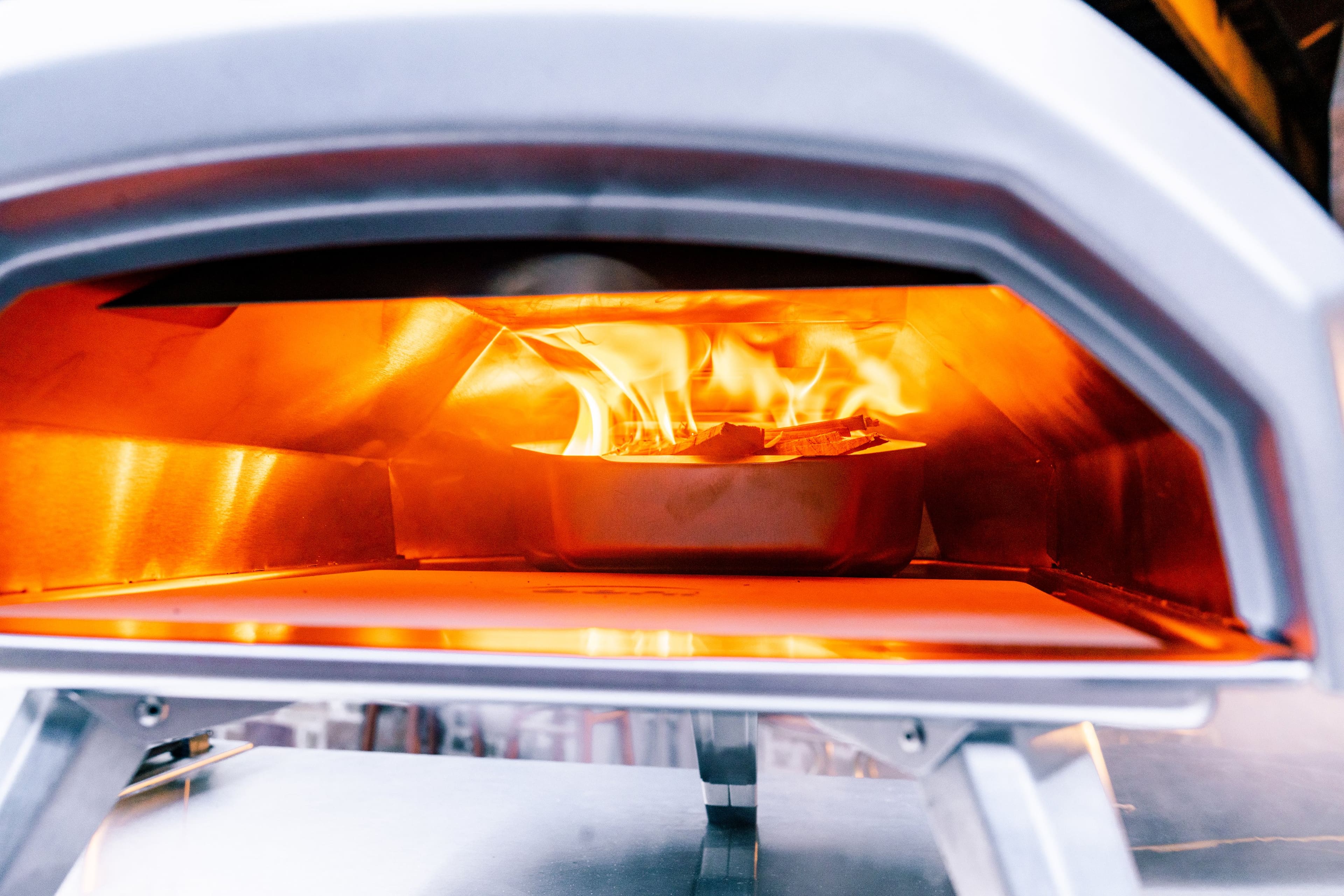 Alt View 24. Ooni - Karu 12 Multi-Fuel Outdoor Portable Pizza Oven - Silver.