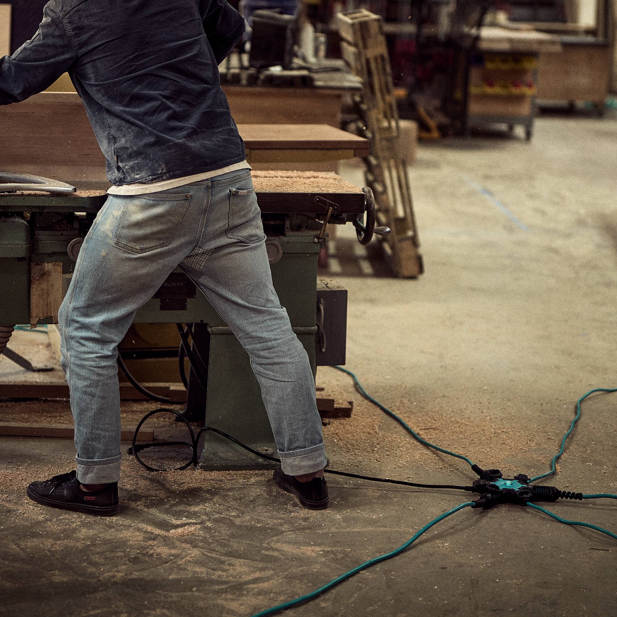 Alt View 6. 360 Electrical - 360 Electrical Grounded 5 outlets Power Hub 1 pk - Aqua/Grey.