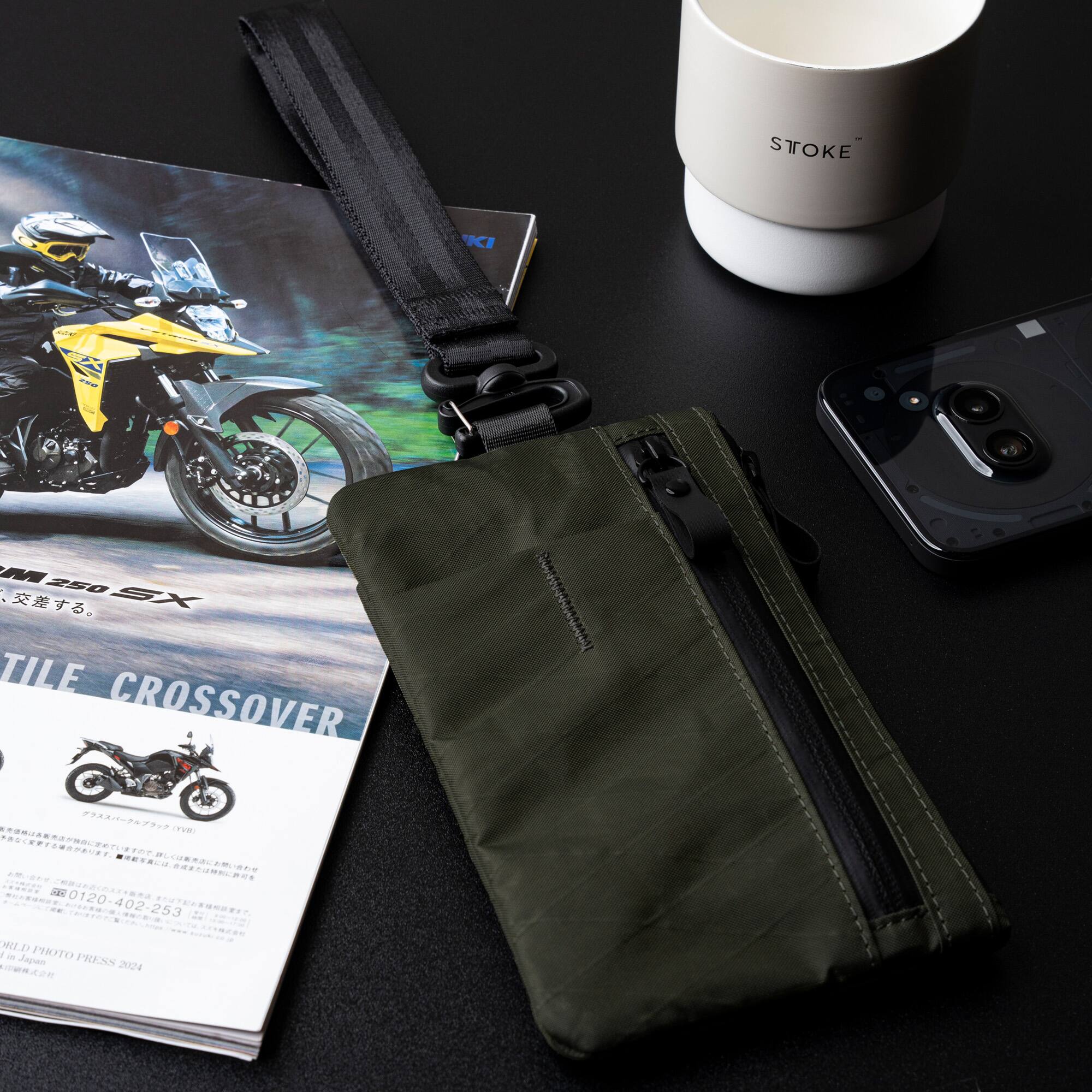 STOKE CI na FX M 250 SX TILE CROSSOVER  
A TV  
L 22  
0120-402-253  
0120 402-253  
2 MITD PHOTO  
- - Jon R 20