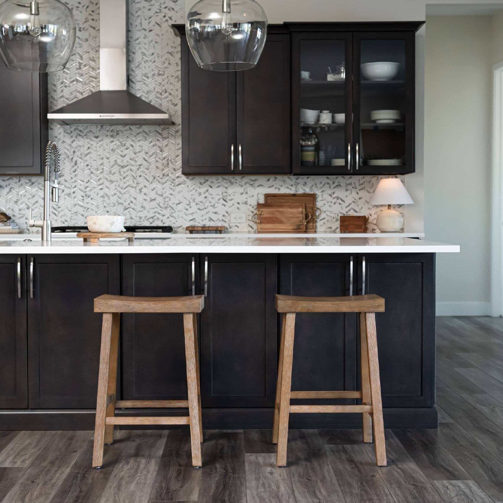 Back. Maven Lane - 27" Vincent Counter Stool in Antiqued Natural Finish - Antiqued Natural.